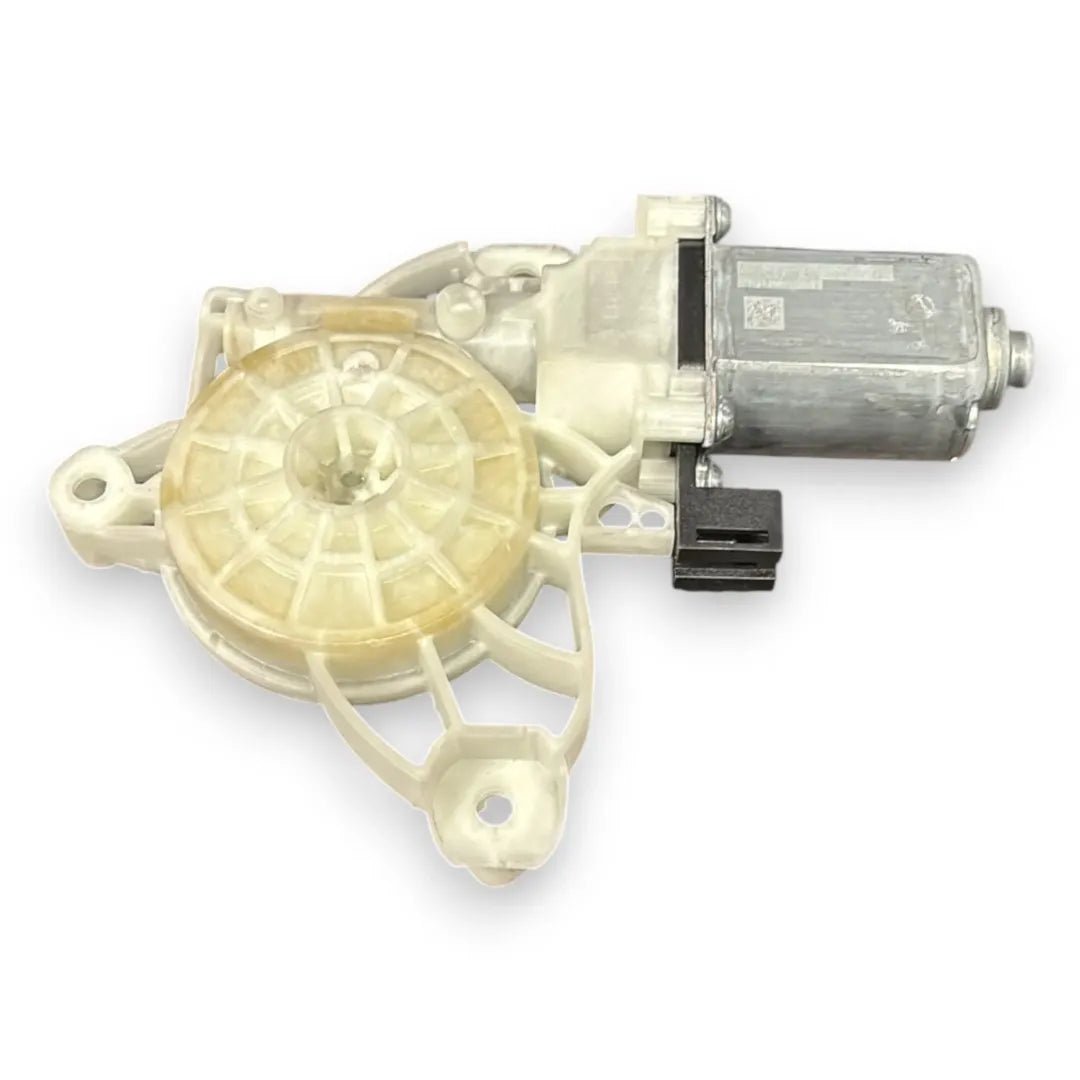 Alzacristallo elettrico anteriore sinistro Mercedes-Benz Classe GLA H247 OEM A2477201906 - F&P CRASH SRL - Ricambi Usati