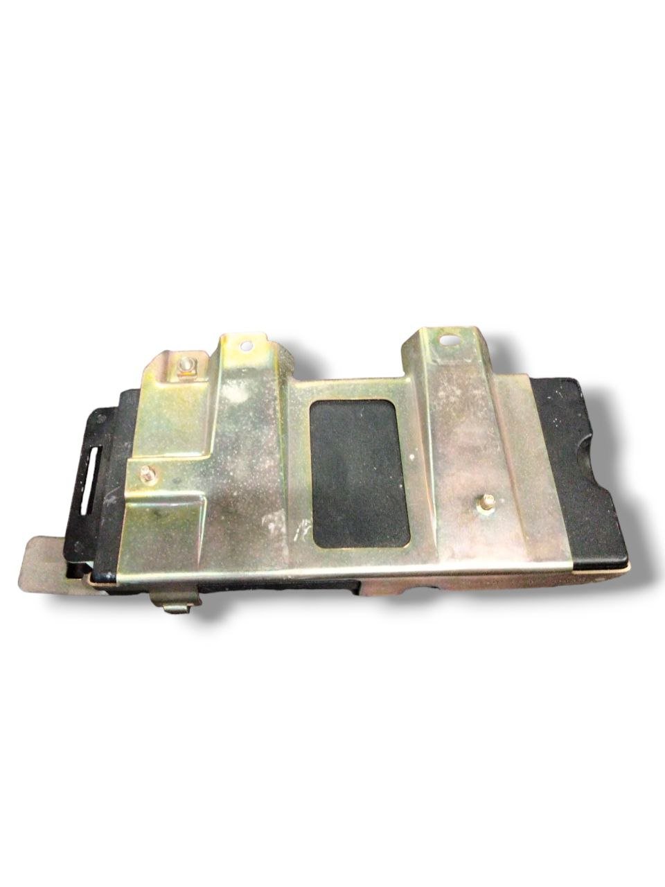 Amplificatore Antenna Bmw Serie 7 E38 / E39 (1994 - 2001) cod.8384149 - F&P CRASH SRLS - Ricambi Usati