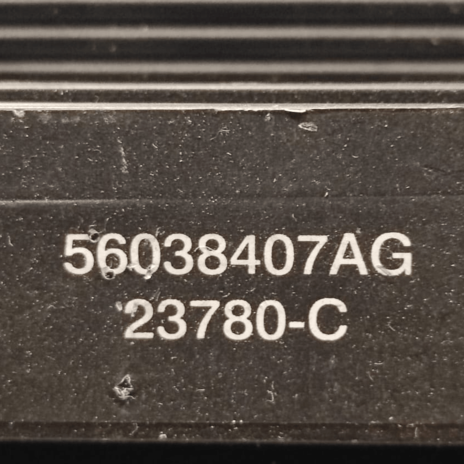 Amplificatore Autoradio Jeep Grand Cherokee (WJ - WG)COD: 56038407AG (1998 - 2004) - F&P CRASH SRLS - Ricambi Usati