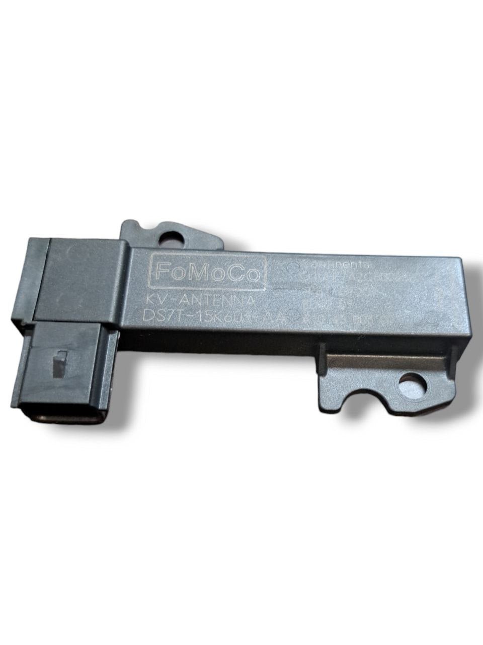 Antenna autoradio Ford Fiesta (2019) COD:DS7T15K603AA - F&P CRASH SRLS - Ricambi Usati