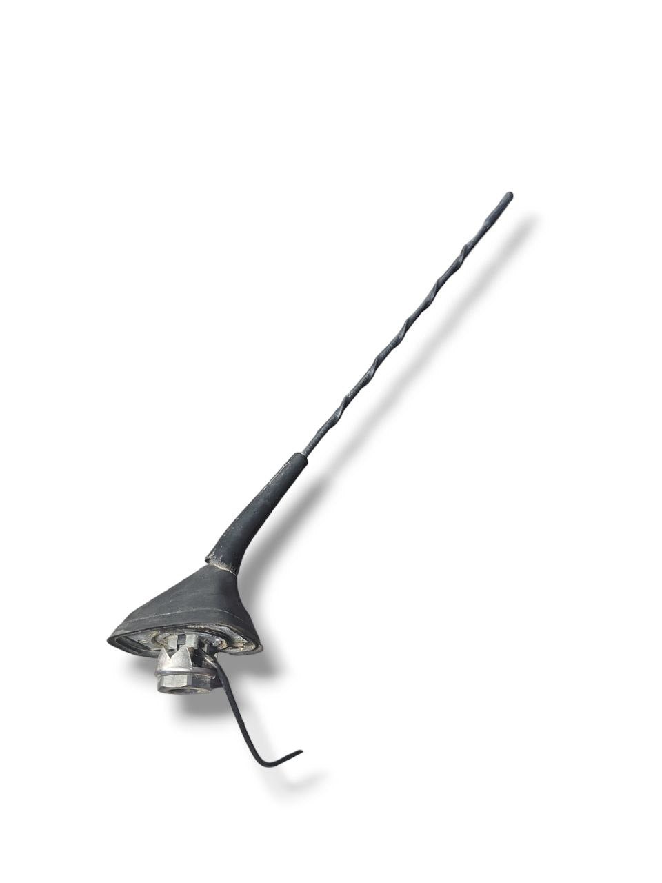 ANTENNA AUTORADIO NISSAN JUKE F15 (2010 - 2019) Cod : 26R - 023002 - F&P CRASH SRLS - Ricambi Usati