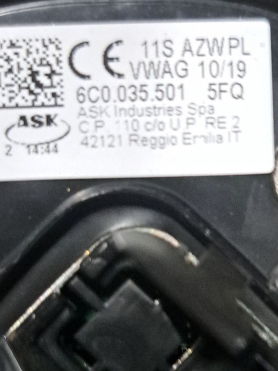 Antenna Autoradio Skoda Fabia (2014 - 2021) COD:6C0035501 - F&P CRASH SRLS - Ricambi Usati