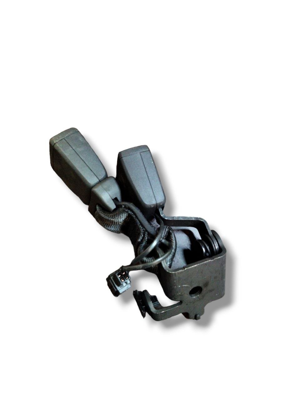 Attacco Cintura posteriore laterale destro / centrale Volkswagen Polo AW1 (2017>) cod.6F0857739 - F&P CRASH SRLS - Ricambi Usati