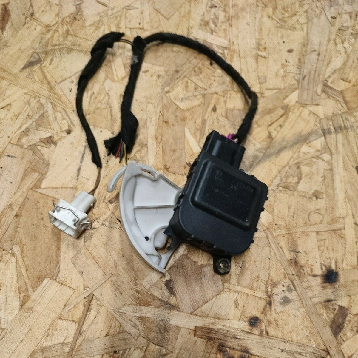 Audi A4 Sw (1999) 1.9 66Kw Motorino Attuatore Scatola Riscaldamento 0132801148 - F&amp;P CRASH SRLS - Ricambi Usati