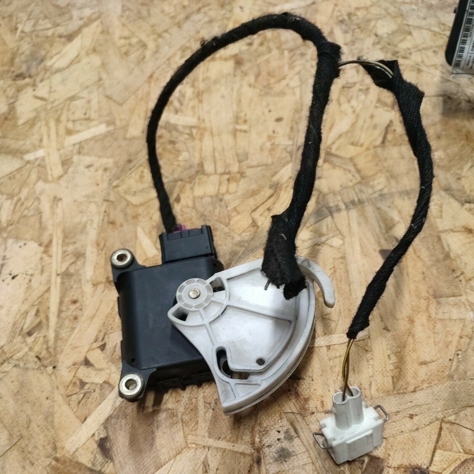 Audi A4 Sw (1999) 1.9 66Kw Motorino Attuatore Scatola Riscaldamento 0132801148 - F&P CRASH SRLS - Ricambi Usati