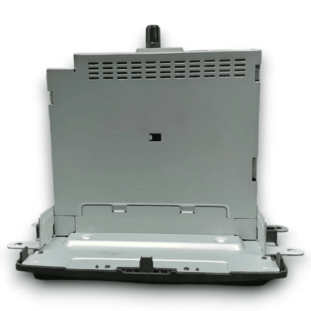 Autoradio con navigatore satellitare Dacia Sandero 2008–2013 OEM 276660 - F&P CRASH SRL - Ricambi Usati