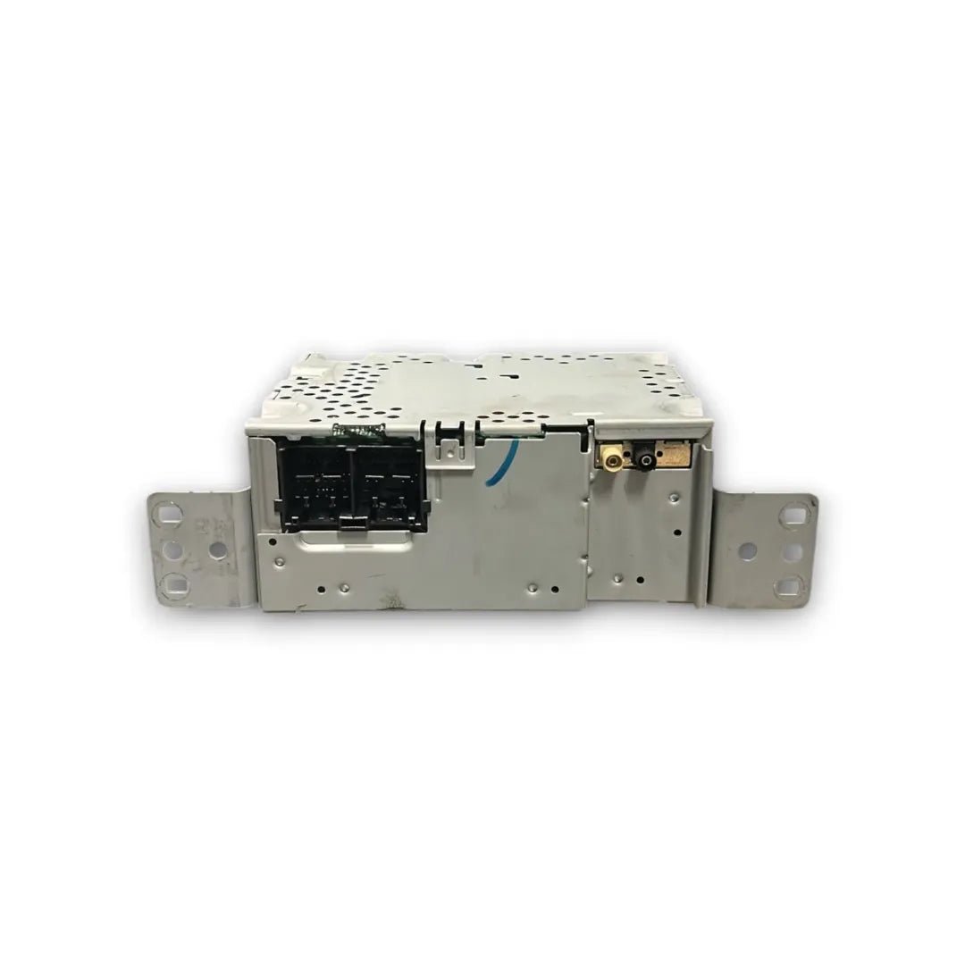 Autoradio con navigatore satellitare Ford Kuga cod. JX71-18K810-LR - F&P CRASH SRL - Ricambi Usati
