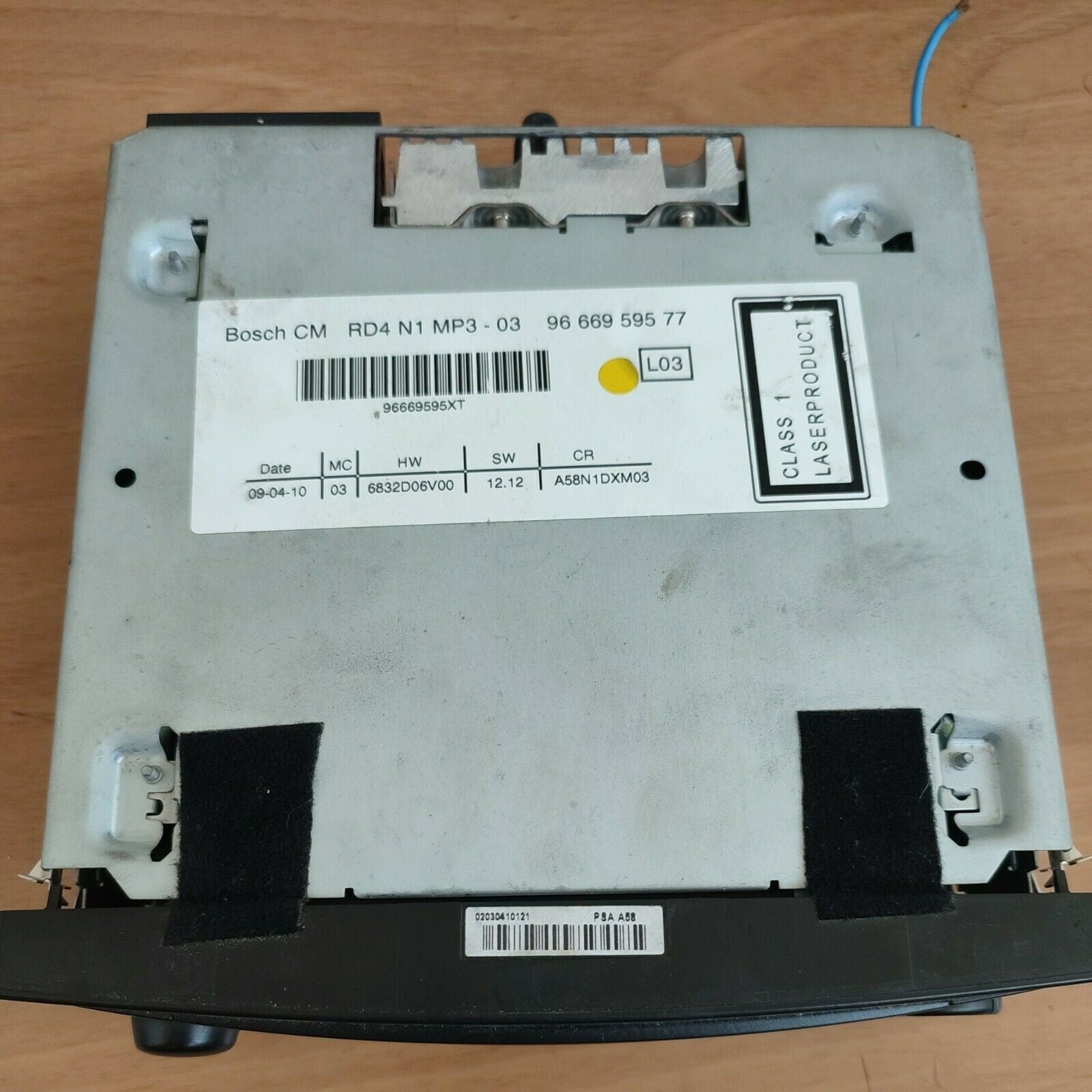 Autoradio Radio-CD per Peugeot 09-13 96669595XT 6832D06V00 - F&P CRASH SRLS - Ricambi Usati