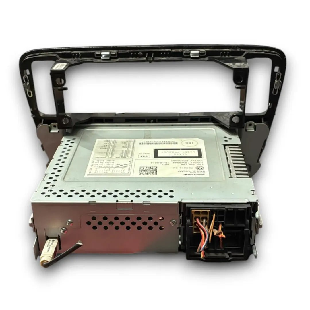 Autoradio Volkswagen UP 1S OEM 1S0035156QITX - F&P CRASH SRL - Ricambi Usati