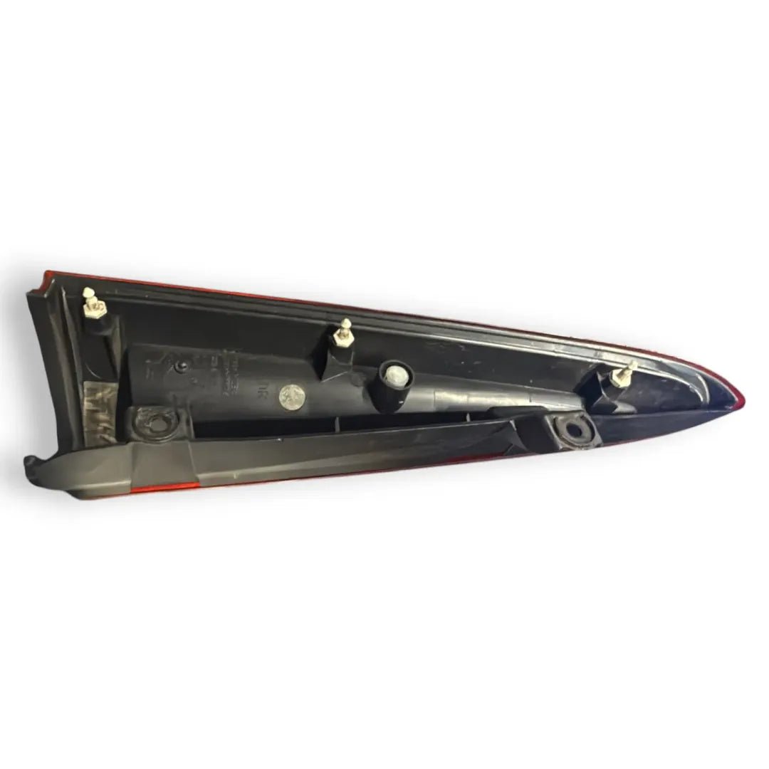 Base fanale posteriore parte interna destra Renault Kangoo cod. 265507785R - F&P CRASH SRL - Ricambi Usati