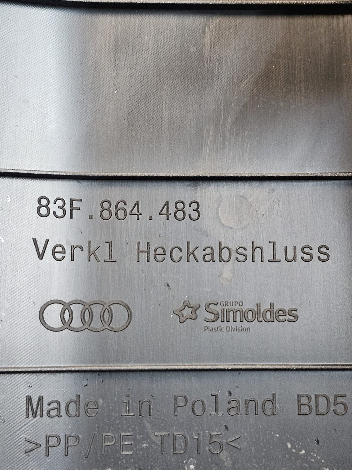 Batticofano / Modanatura Interna Bagagliaio Audi Q3 F3 Cod:83F864483 (2018 - >) - F&P CRASH SRLS - Ricambi Usati