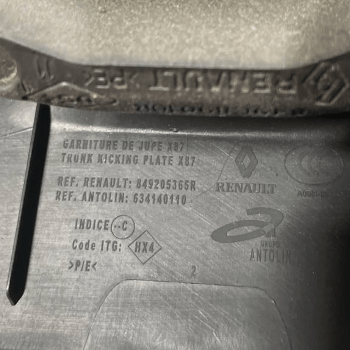 Batticofano / Rivestimento Bagagliaio posteriore Renault Captur I (2013 al 2019) cod: 849205365R - F&P CRASH SRLS - Ricambi Usati