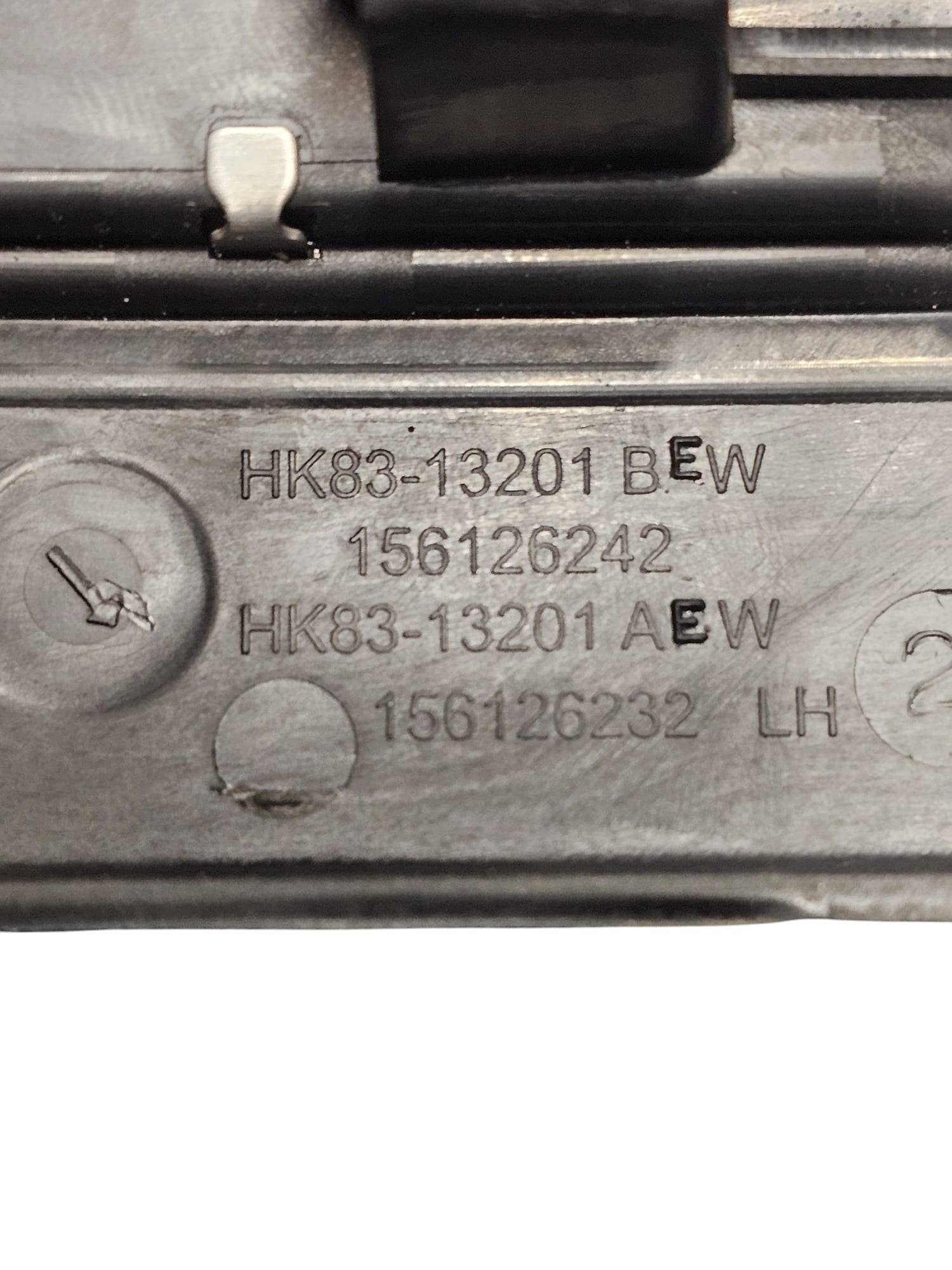 Battitacco Anteriore Sinistro Jaguar F - Pace X761 Cod:HK8313201BEW (2016 - >) - F&P CRASH SRLS - Ricambi Usati