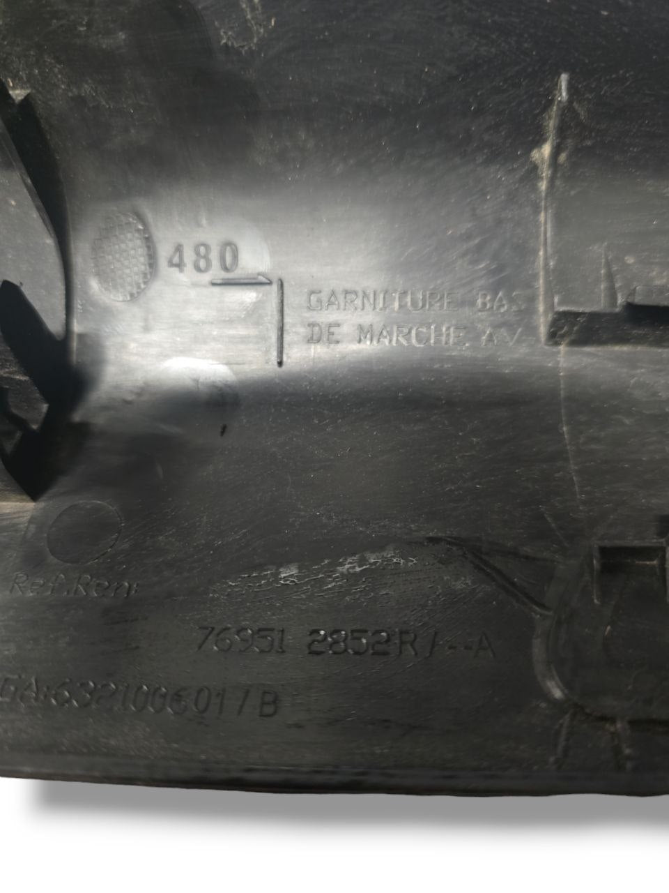 BATTITACCO ANTERIORE SINISTRO RENAULT KADJAR (2015 - 2022) Cod : 769512852R - F&P CRASH SRLS - Ricambi Usati