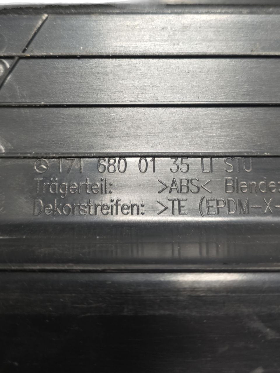 BATTITACCO SINISTRO MERCEDES - BENZ SLK R171 (2004 - 2011) Cod : 1716800135 - F&P CRASH SRLS - Ricambi Usati