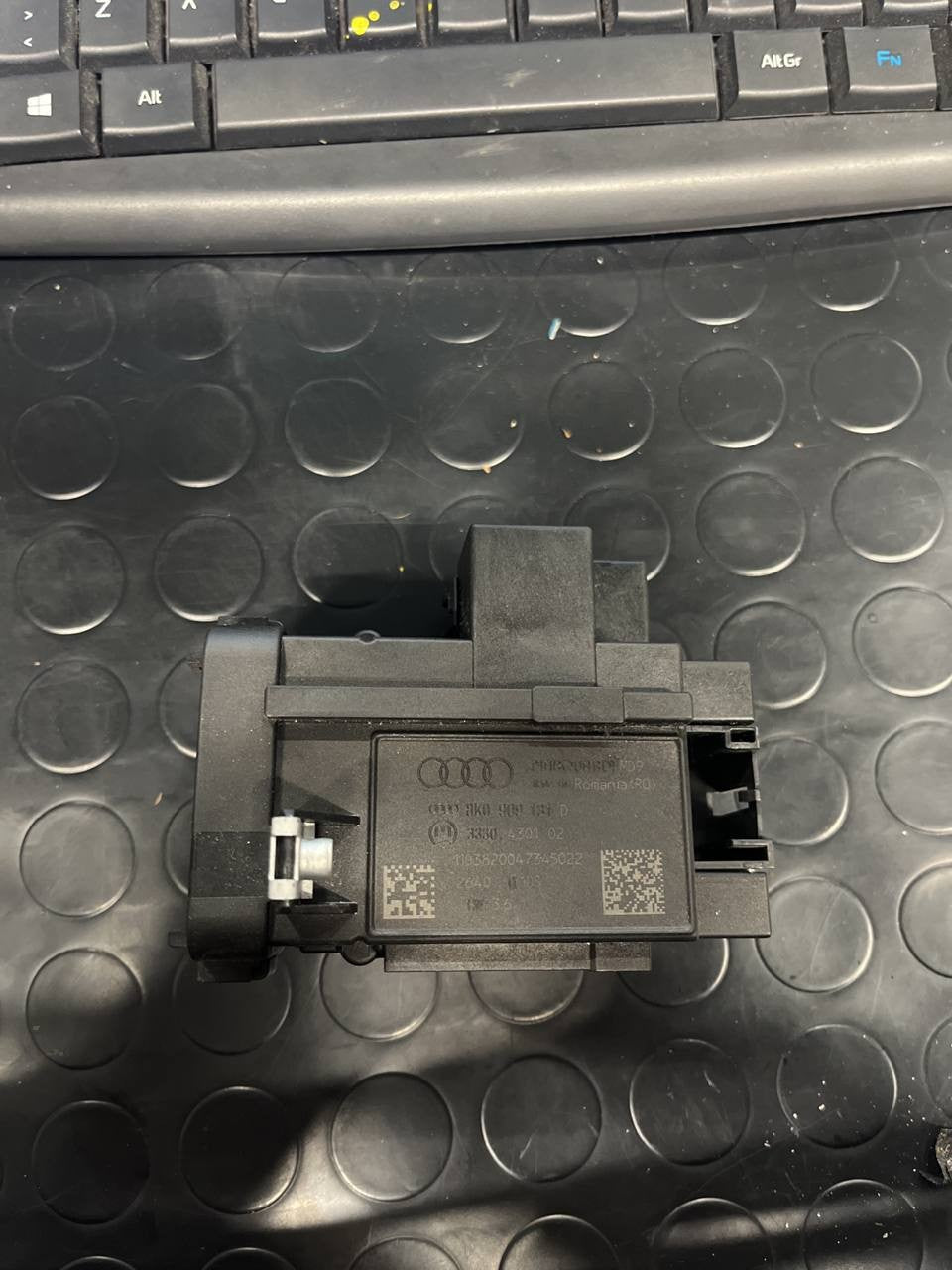 Blocchetto Avviamento + Chiave Audi A4 B8 ( 8K - 2011 ) cod: 8K0909131 - F&P CRASH SRLS - Ricambi Usati