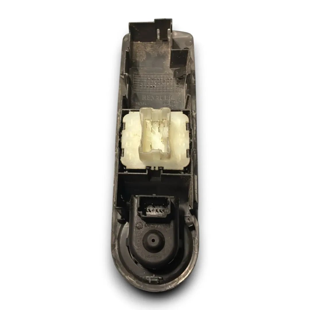 Dettaglio Blocco comandi alzacristalli e retrovisori esterno Renault Clio 2012–2016 cod. 809611667R - foto 2