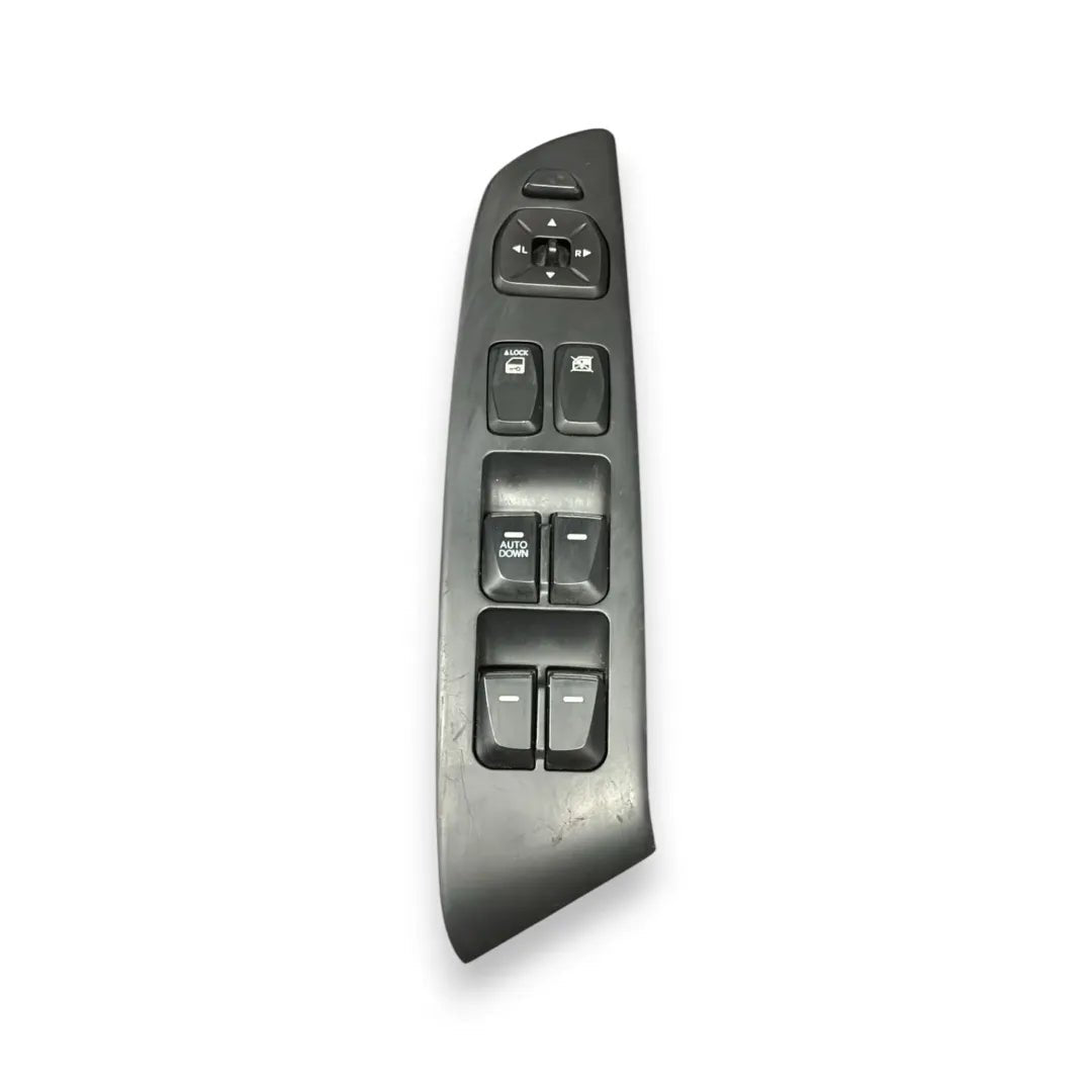 Blocco comando alzacristalli sinistro Hyundai ix35 383490-1310 - F&amp;P CRASH SRL - Ricambi Usati