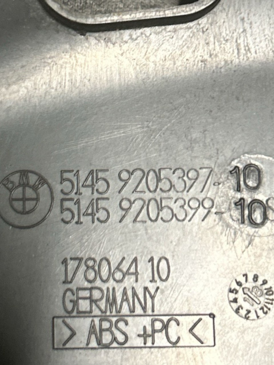 BMW Serie 1 (F20) (2011 > 2019) cod . 51459205397 Rivestimento / Modanatura Cruscotto Inferiore Destro - F&P CRASH SRLS - Ricambi Usati