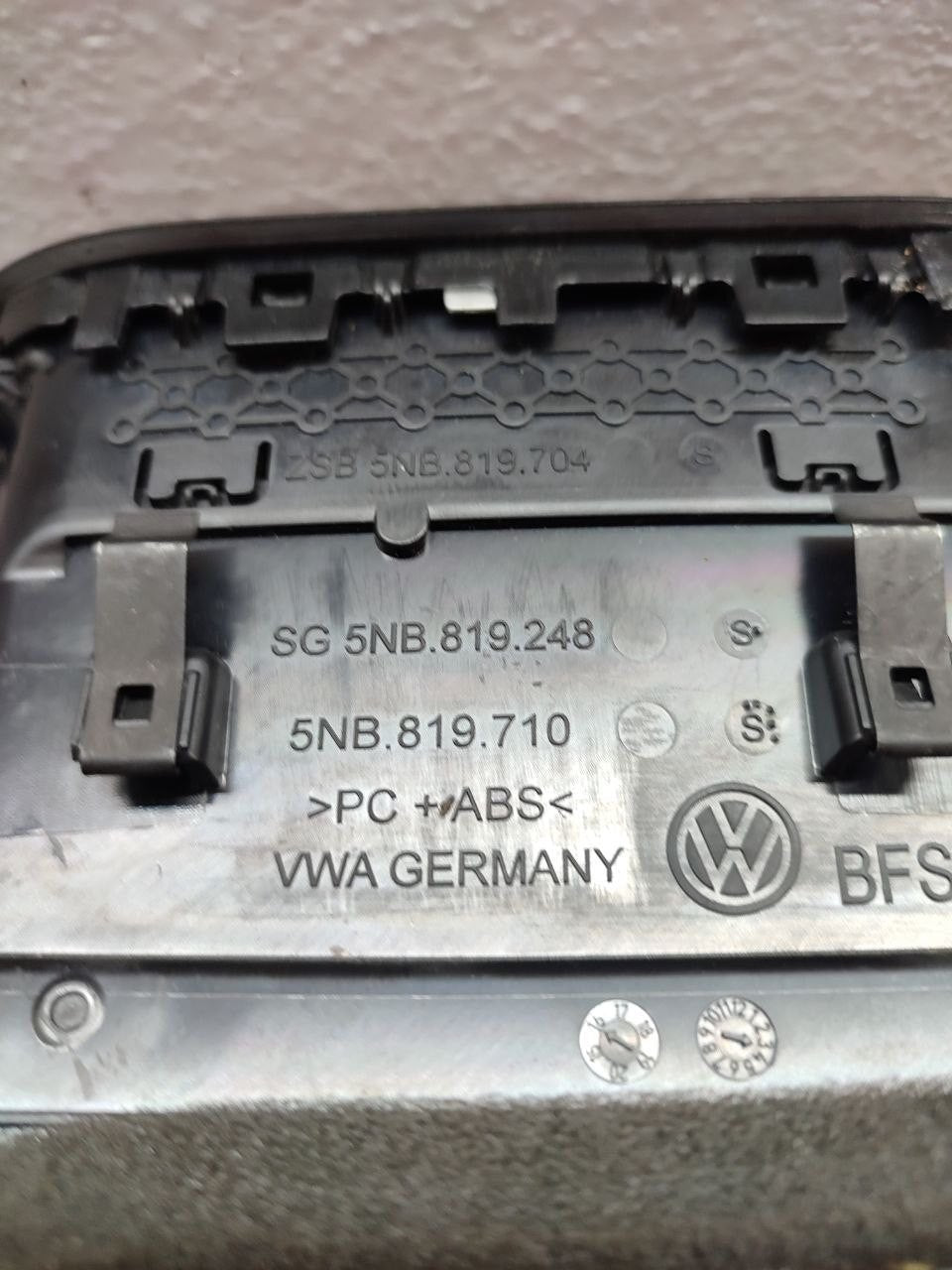 Bocchetta Aerazione Cruscotto Lato Destro VOLKSWAGEN TIGUAN (2016) Cod:5NB819704 EVO - F&P CRASH SRLS - Ricambi Usati