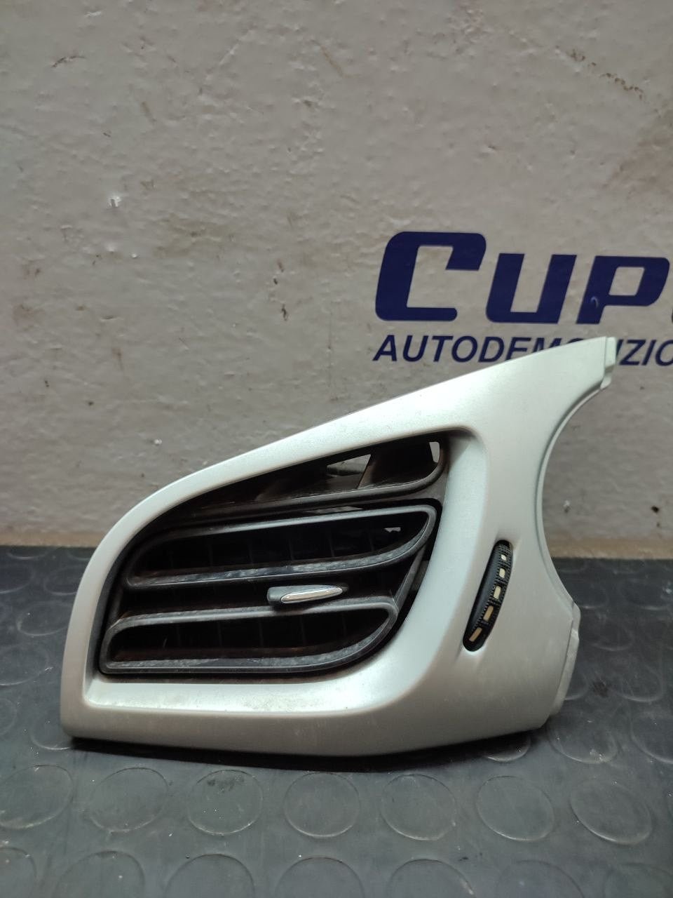 Bocchetta areazione destra CITROEN C3 (2010) cod: 96857498zd - F&P CRASH SRLS - Ricambi Usati