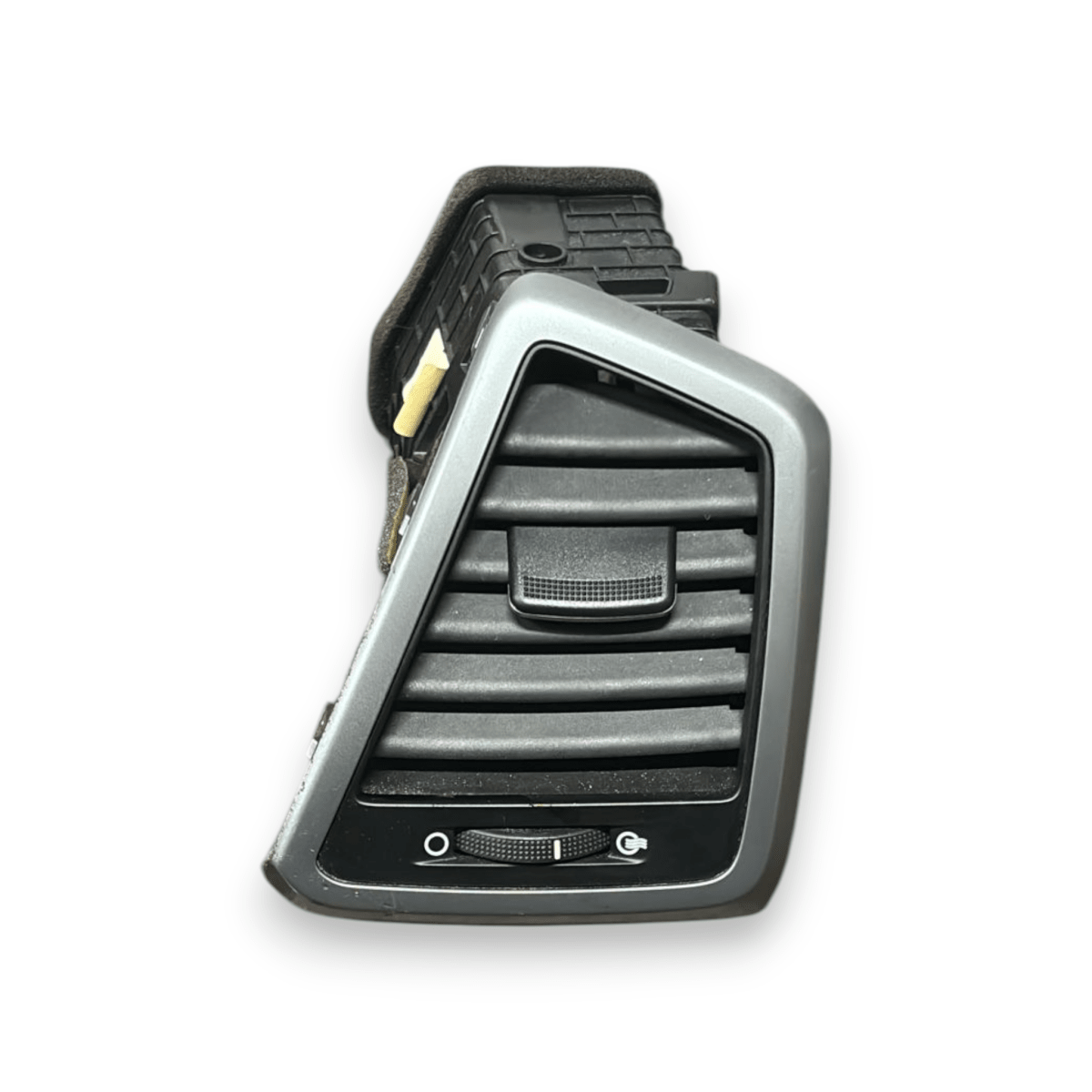 Bocchetta aria anteriore destra (dx) hyundai tucson cod:97490 - d700 (2015 - 2020) - F&P CRASH SRL - Ricambi Usati