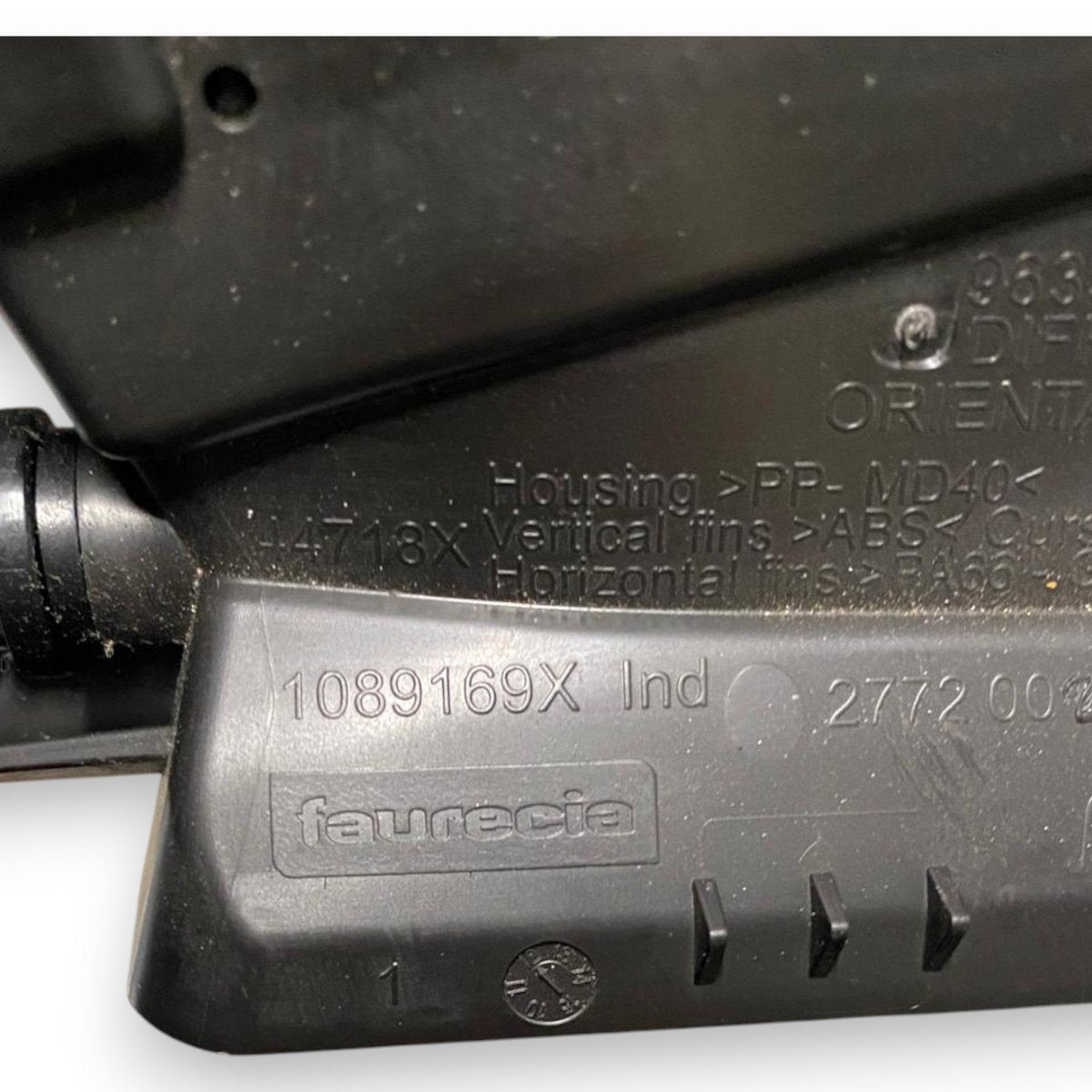 Bocchetta aria anteriore destra (dx) Peugeot 208 (2012 - 2019) Cod: 1089169X - F&P CRASH SRLS - Ricambi Usati