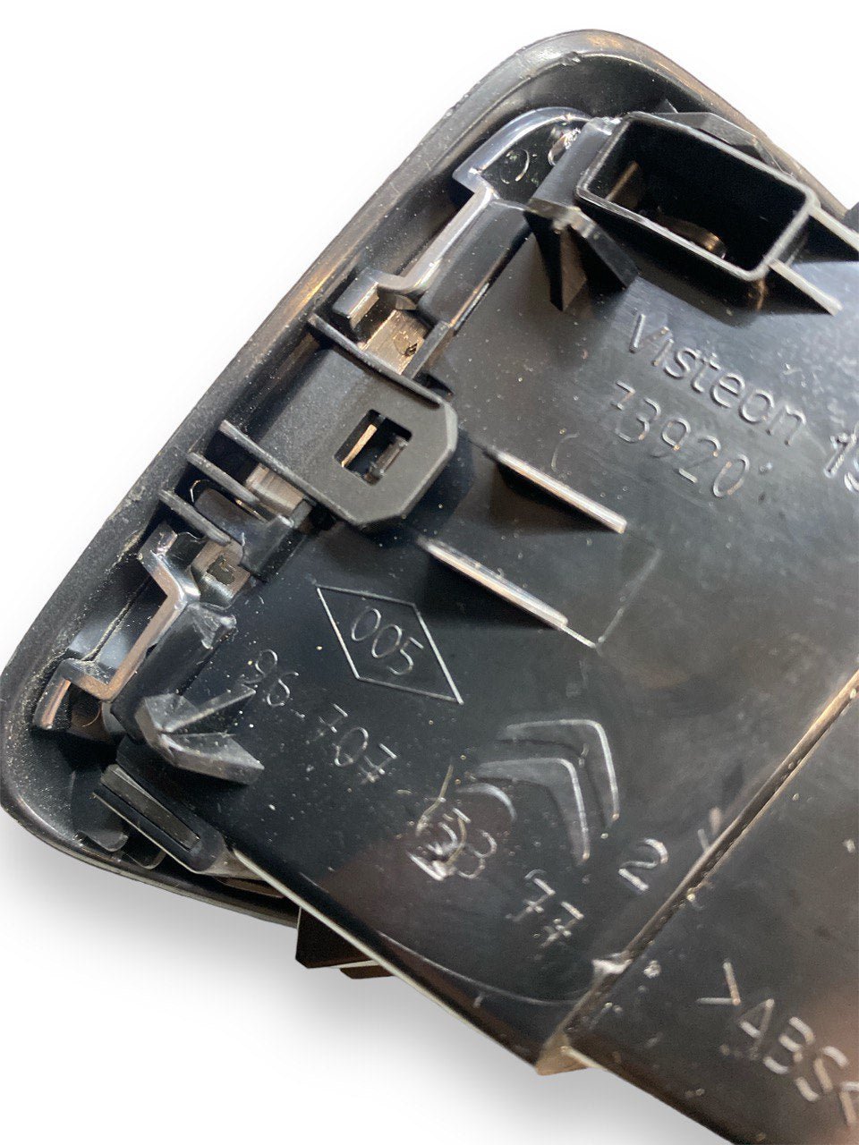 Bocchetta aria anteriore sinistra Citroen DS 5 ( 2011 ) cod. 9670715377 - F&P CRASH SRLS - Ricambi Usati