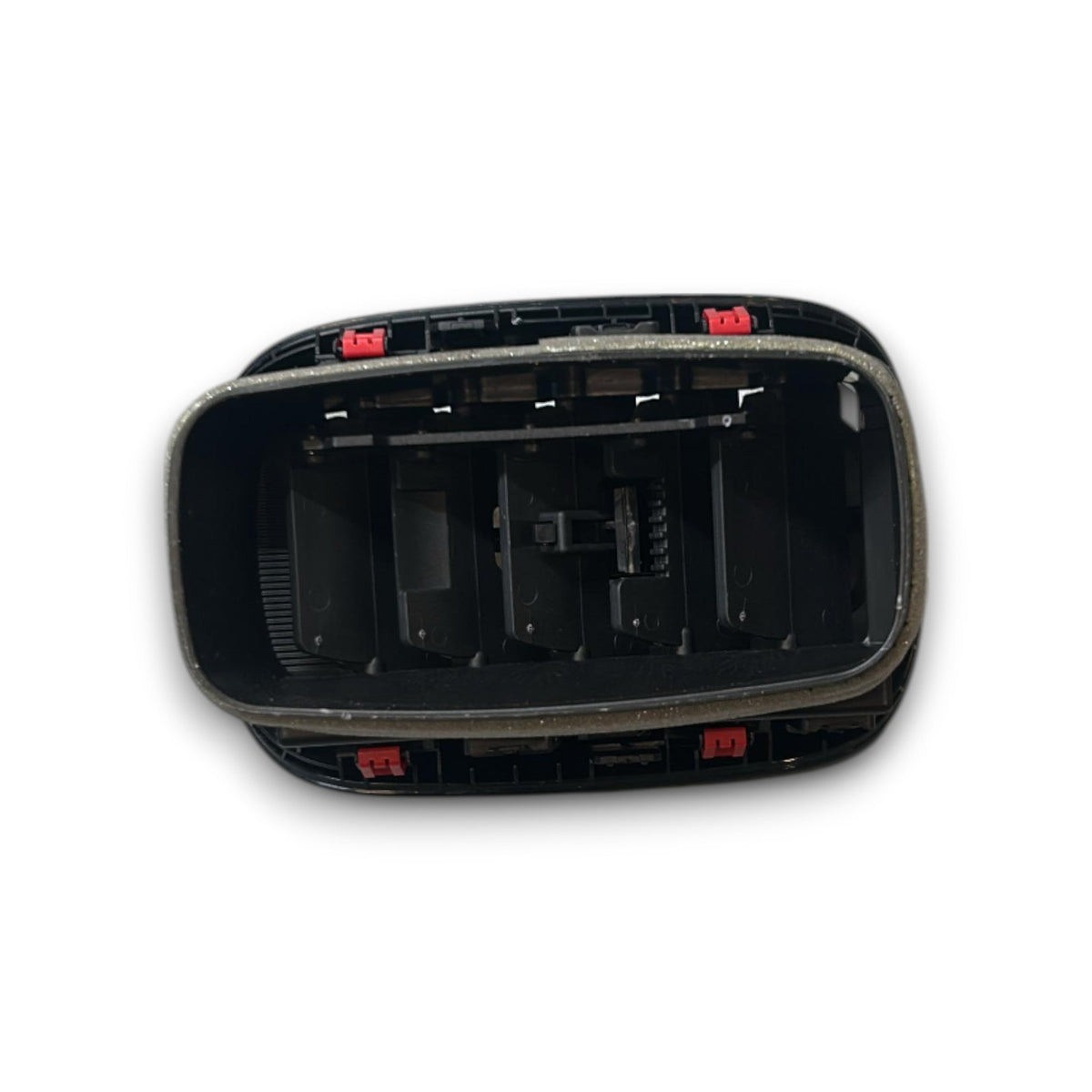 Bocchetta Aria Anteriore Sinistra Toyota Yaris Cross cod.55660 - 0D650 (2020 > ) cod.55660 - K0040 cod.55660 - K0070 cod.55660 - K0050 - F&P CRASH SRLS - Ricambi Usati