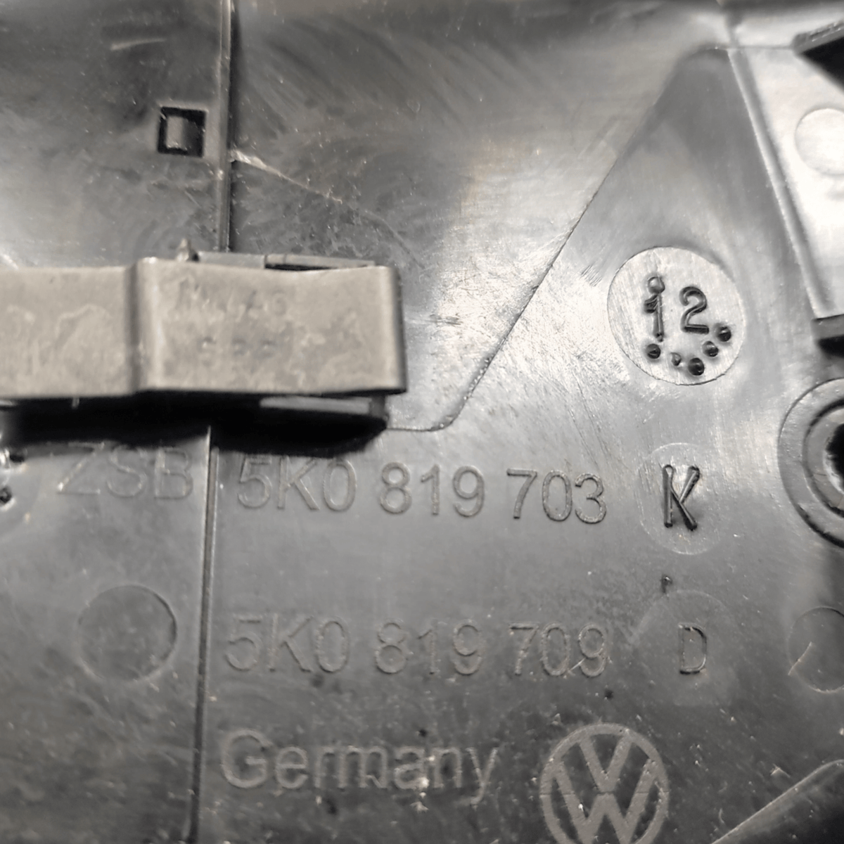 Bocchetta Aria Anteriore Sinistra Vw Golf VI COD:5K0819703 (2008 - 2012) - F&P CRASH SRLS - Ricambi Usati