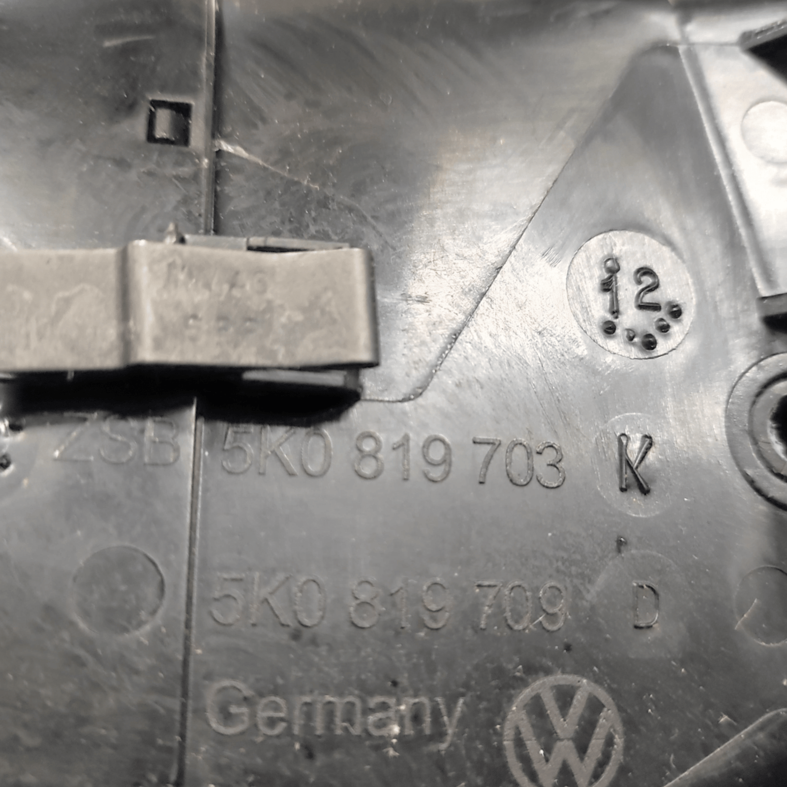 Bocchetta Aria Anteriore Sinistra Vw Golf VI COD:5K0819703 (2008 - 2012) - F&P CRASH SRLS - Ricambi Usati