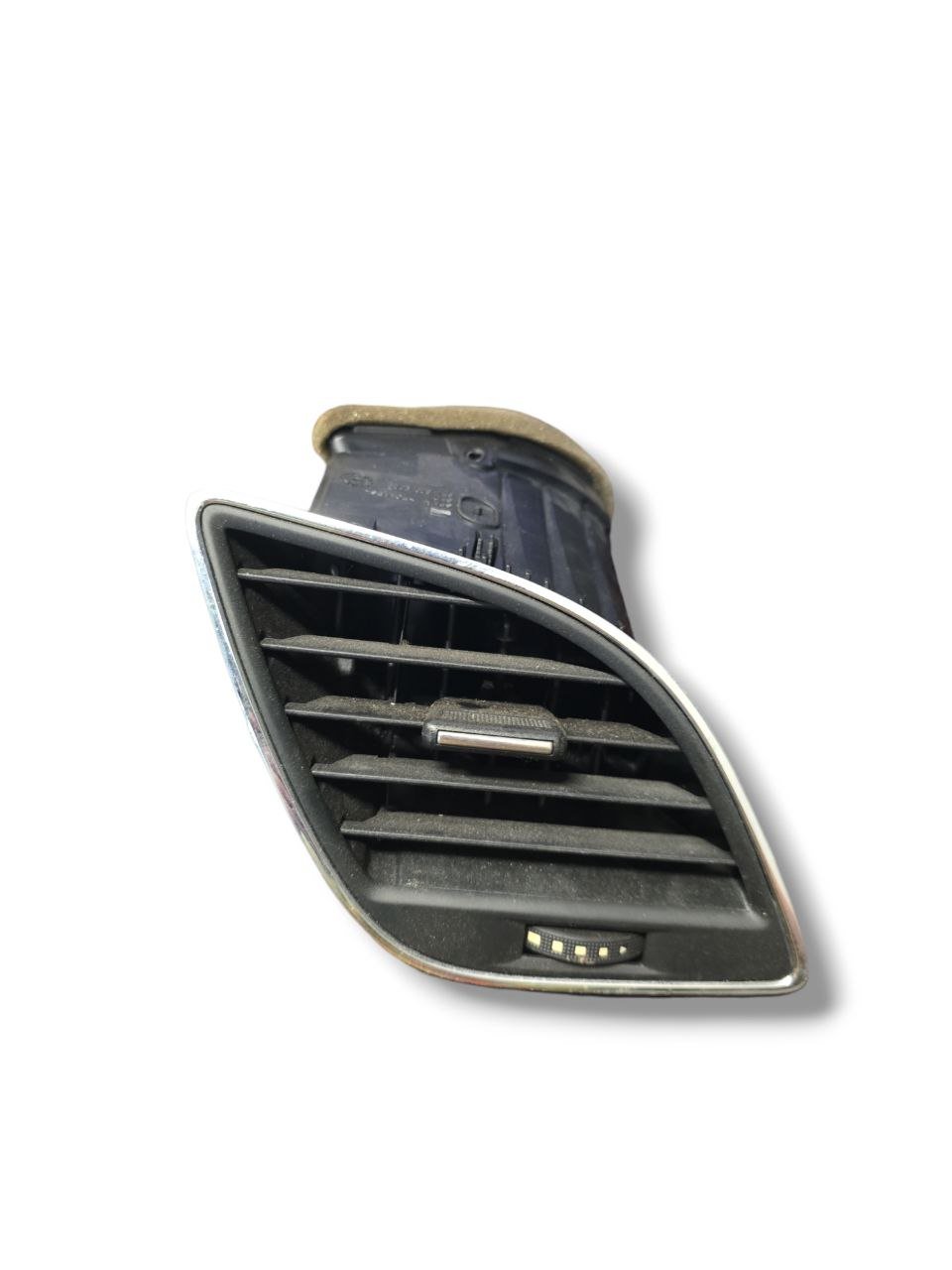 Bocchetta Aria Condizionata Destra Seat Leon (2013 - 2019) Cod : 5F1820902 - F&P CRASH SRLS - Ricambi Usati