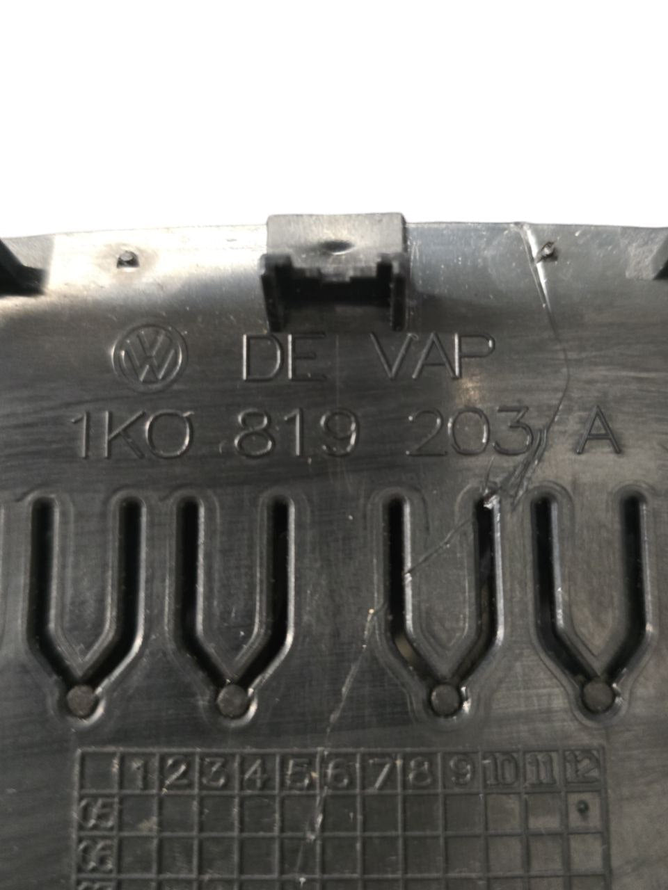 BOCCHETTA ARIA CONDIZIONATA VOLKSWAGEN GOLF V (2003 - 2008) Cod : 1K0819203A - F&P CRASH SRLS - Ricambi Usati