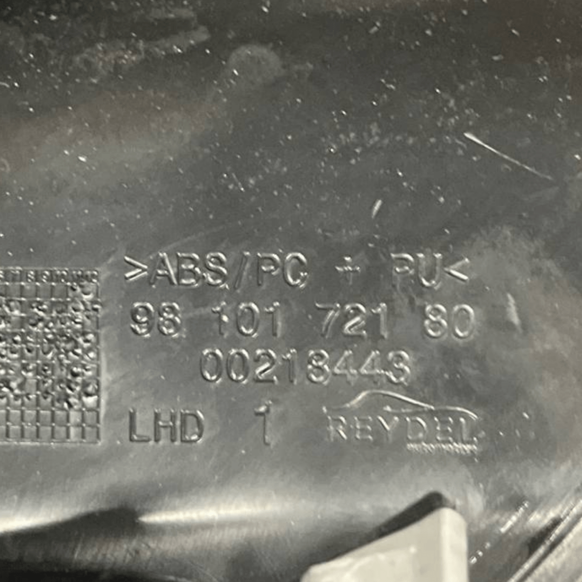 Bocchetta Aria Cruscotto Centrale Peugeot 3008 II (2016 al 2023) cod: 9810172180 - F&P CRASH SRLS - Ricambi Usati