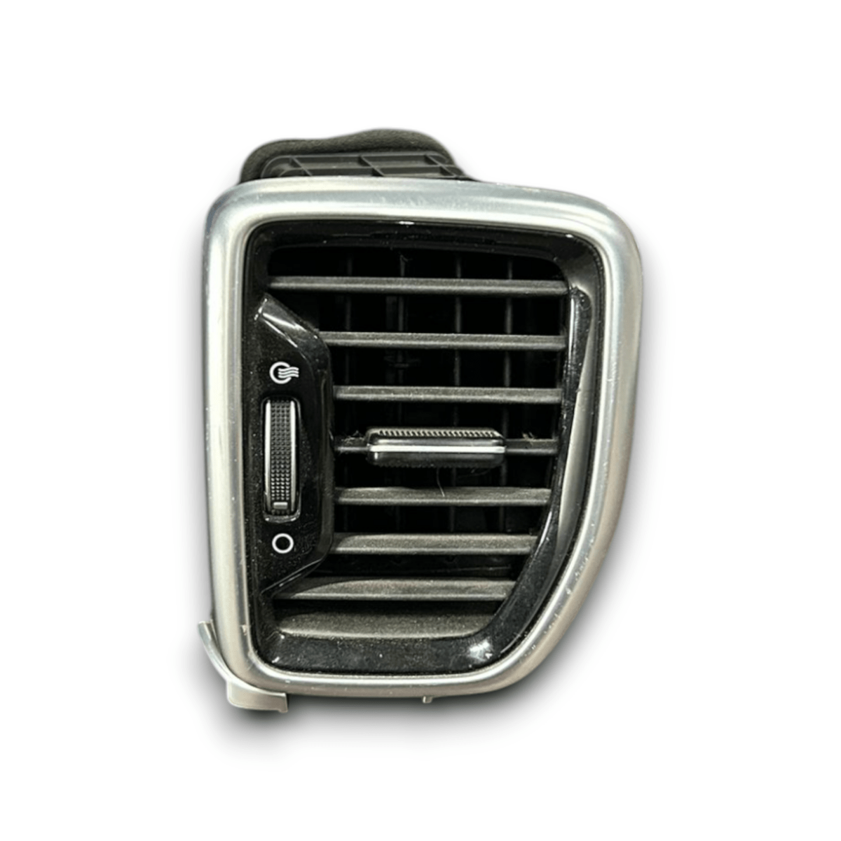 Bocchetta aria cruscotto destra kia sportage ql (2016 > 2021) - F&P CRASH SRLS - Ricambi Usati