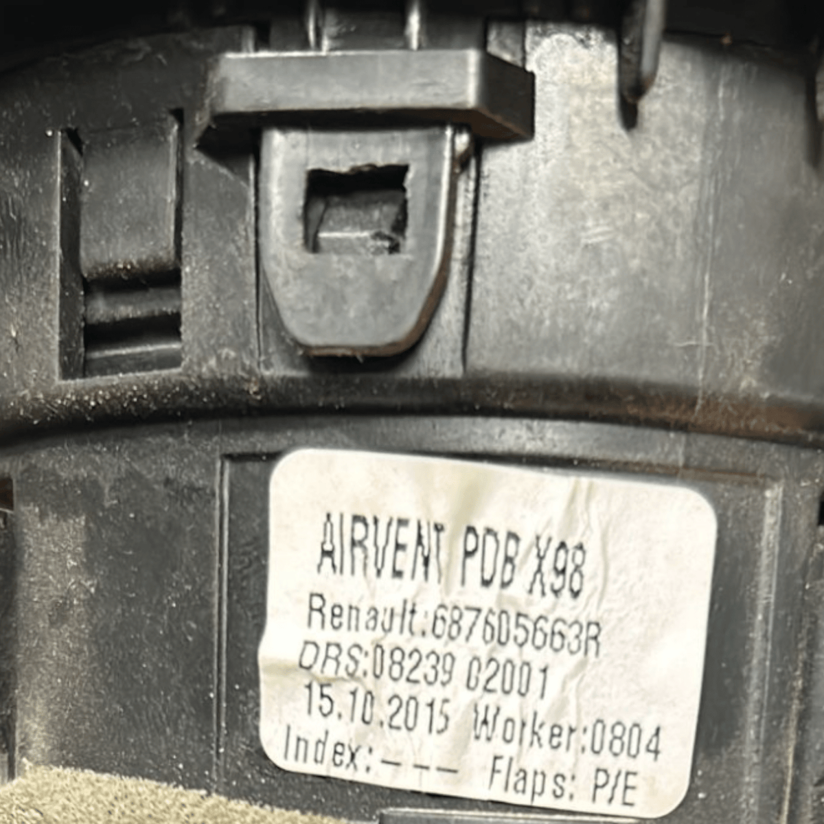 bocchetta Aria cruscotto destra Renault Clio IV cod:6876056638R (2012 > 2021) - F&P CRASH SRLS - Ricambi Usati