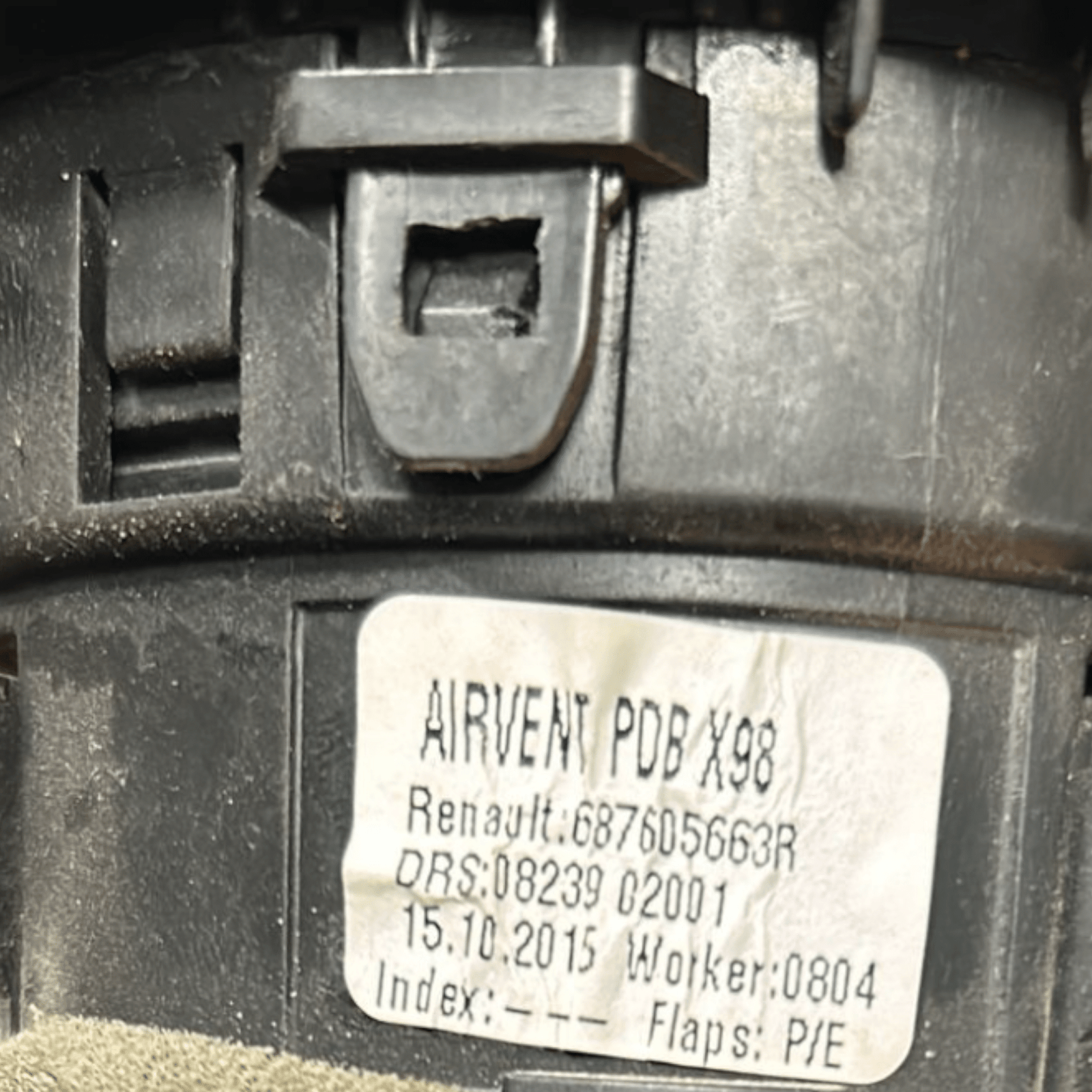 bocchetta Aria cruscotto destra Renault Clio IV cod:6876056638R (2012 > 2021) - F&P CRASH SRLS - Ricambi Usati