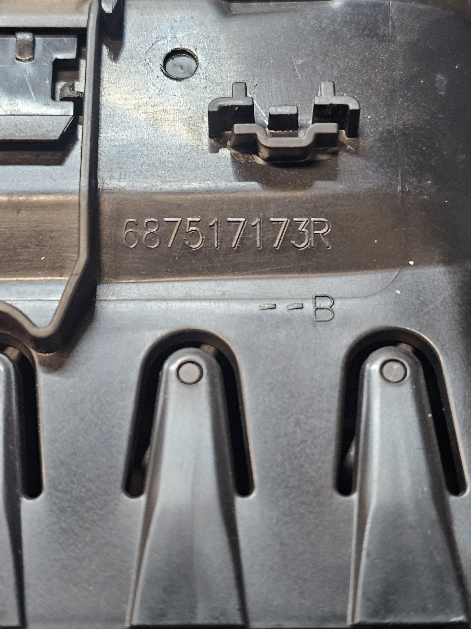 Bocchetta Aria Cruscotto Destra Renault Master III Restyling Cod:687518035R (2019 - 2024) - F&P CRASH SRLS - Ricambi Usati