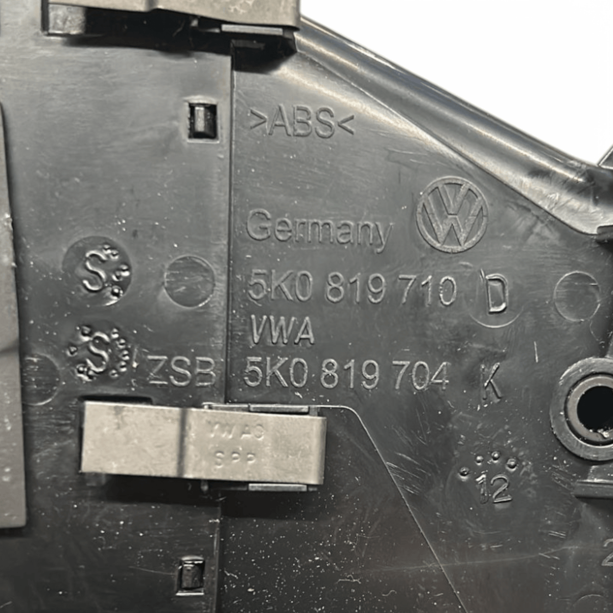 Bocchetta Aria Cruscotto Destra Volkswagen Golf VI cod:5K0819704 (2008 > 2012) - F&P CRASH SRLS - Ricambi Usati