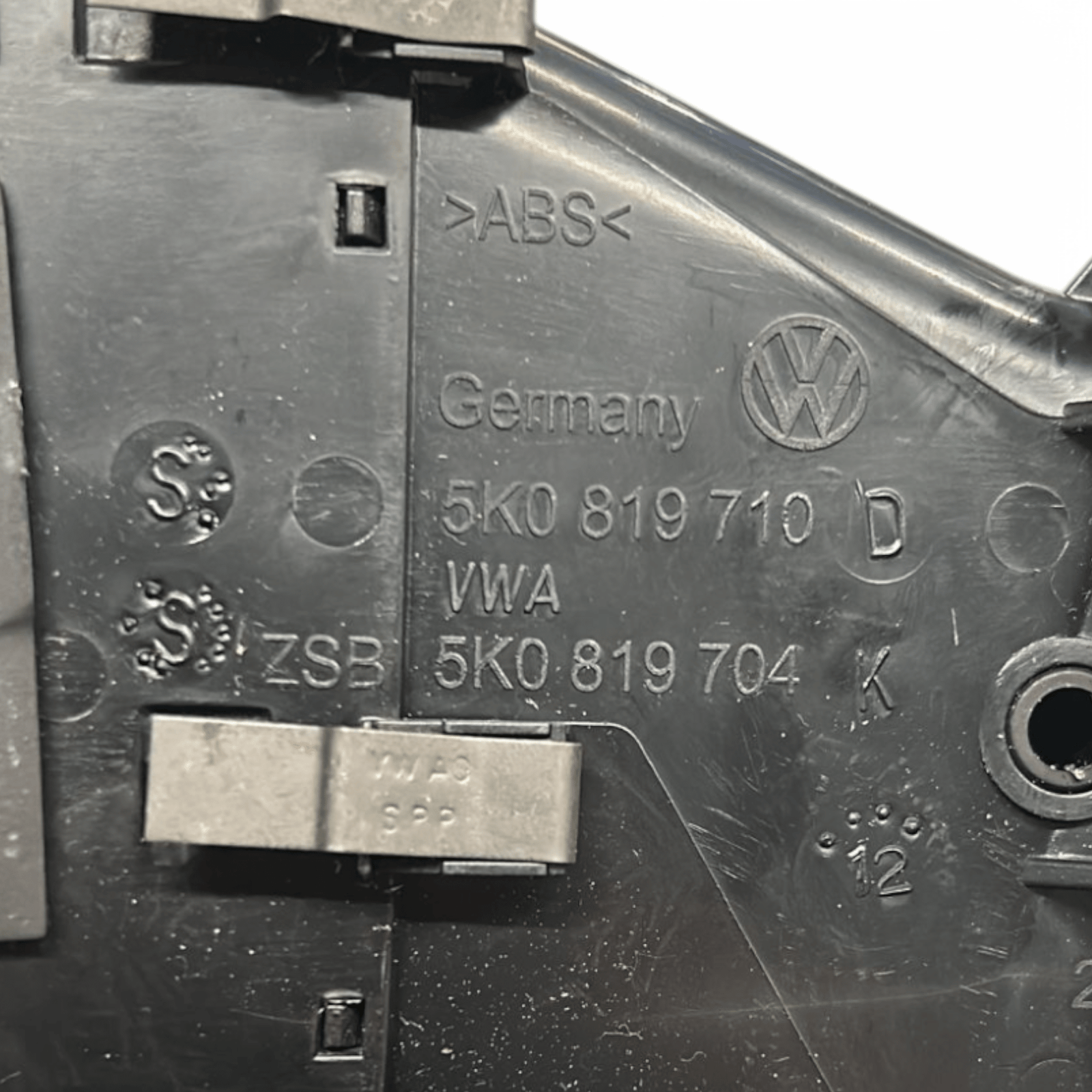 Bocchetta Aria Cruscotto Destra Volkswagen Golf VI cod:5K0819704 (2008 > 2012) - F&P CRASH SRLS - Ricambi Usati