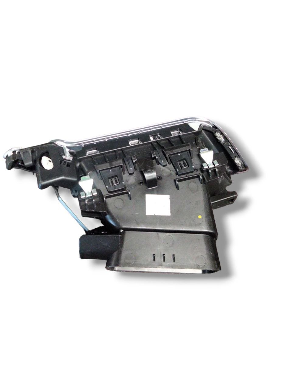 Bocchetta aria cruscotto Lato Destro Peugeot 208 / 2008 (2012 - 2019) cod.9673131677 - F&P CRASH SRLS - Ricambi Usati