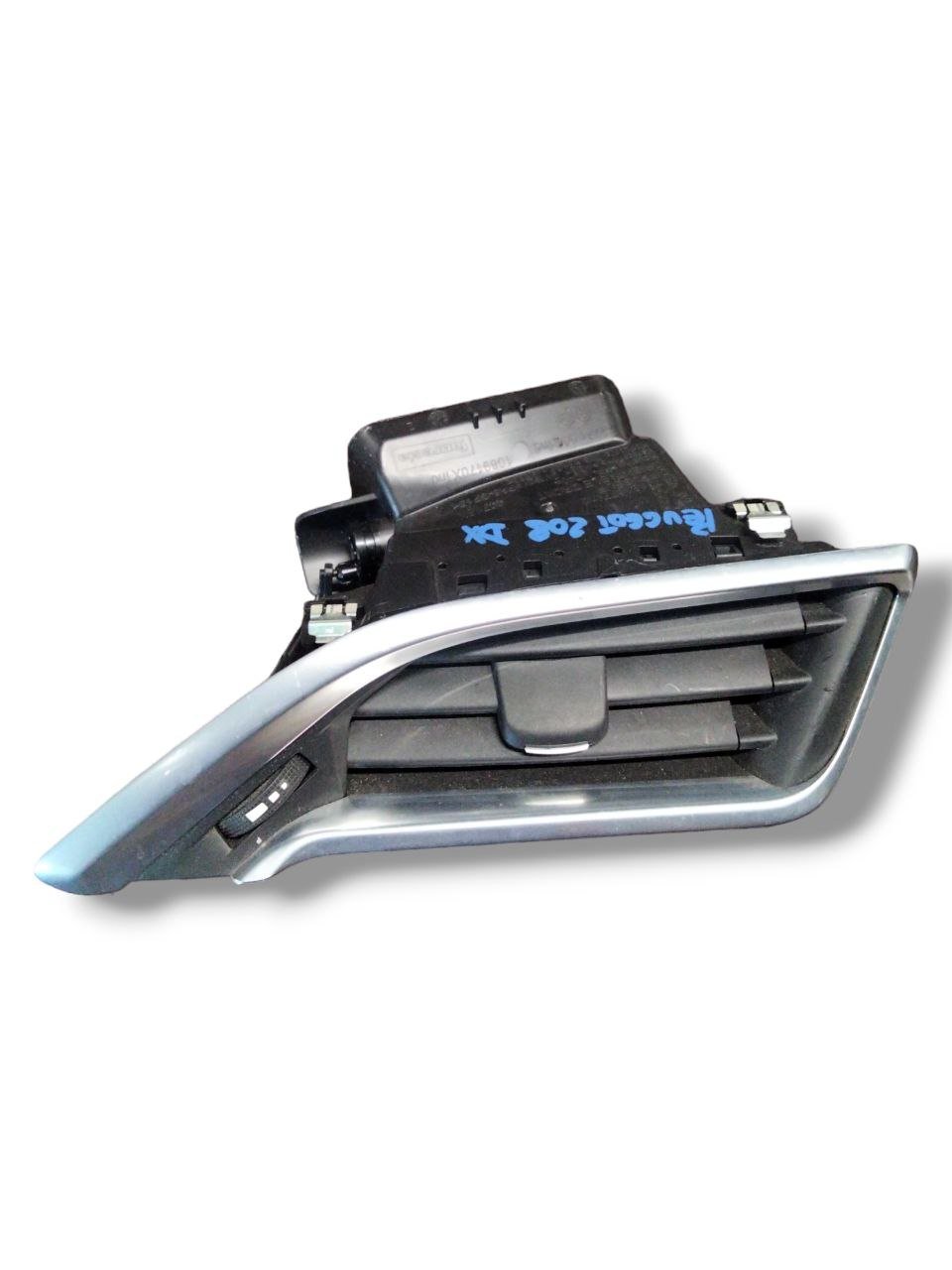 Bocchetta aria cruscotto Lato Destro Peugeot 208 / 2008 (2012 - 2019) cod.9673131677 - F&P CRASH SRLS - Ricambi Usati