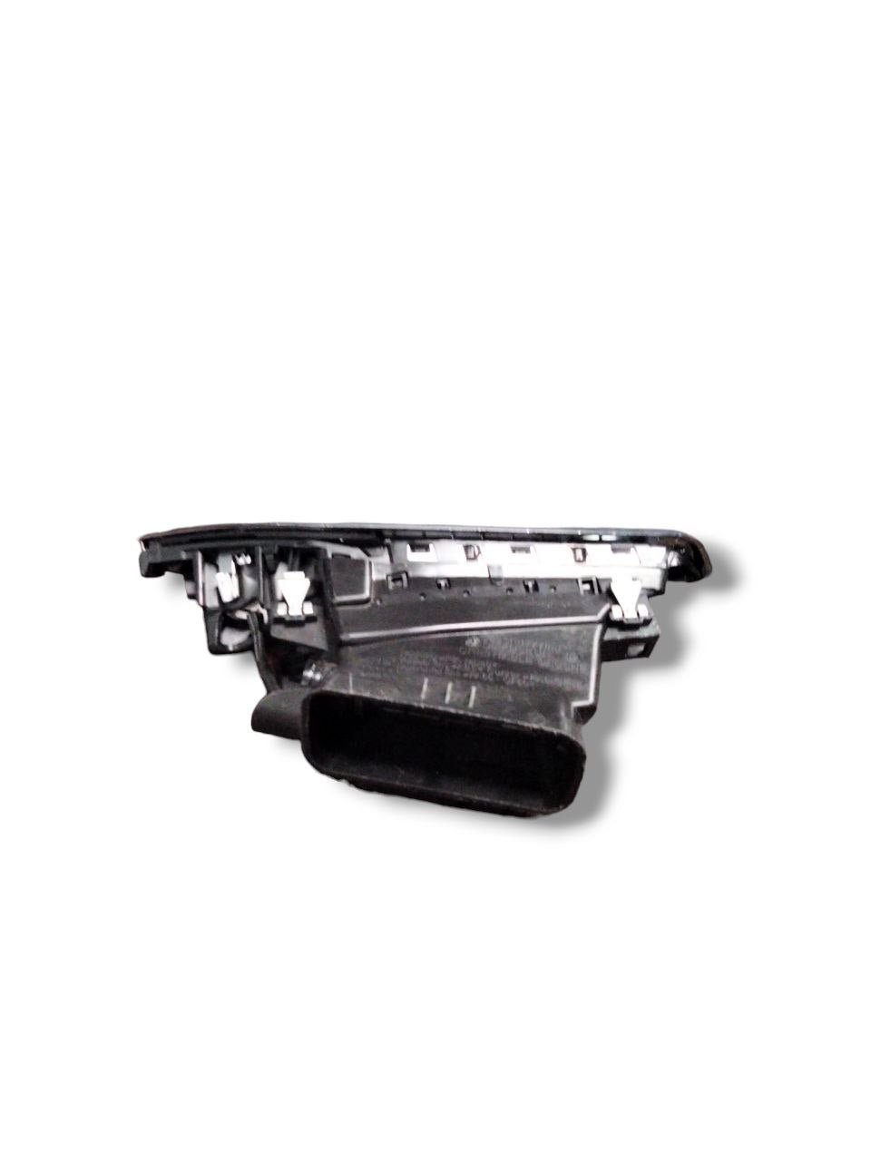 Bocchetta aria cruscotto lato sinistro Peugeot 208 / 2008 (2012 - 2019) cod.9633131777 - F&P CRASH SRLS - Ricambi Usati