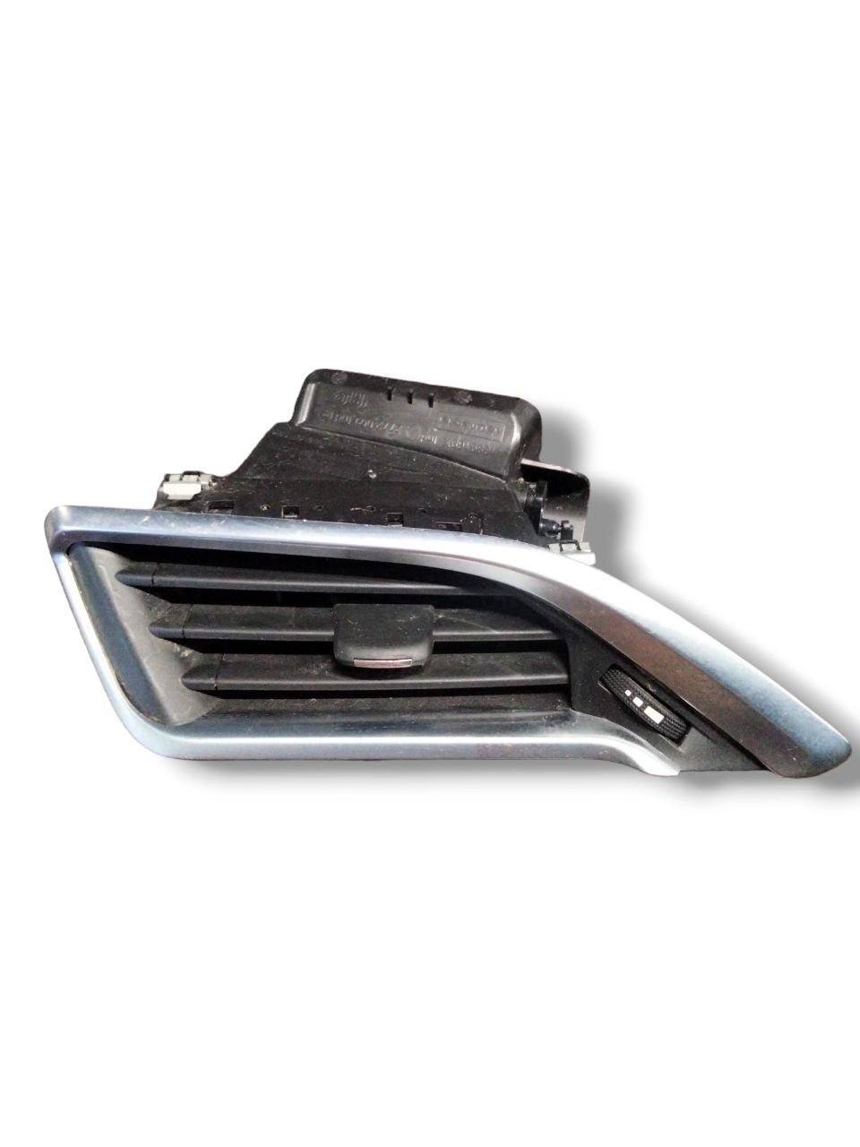 Bocchetta aria cruscotto lato sinistro Peugeot 208 / 2008 (2012 - 2019) cod.9633131777 - F&P CRASH SRLS - Ricambi Usati