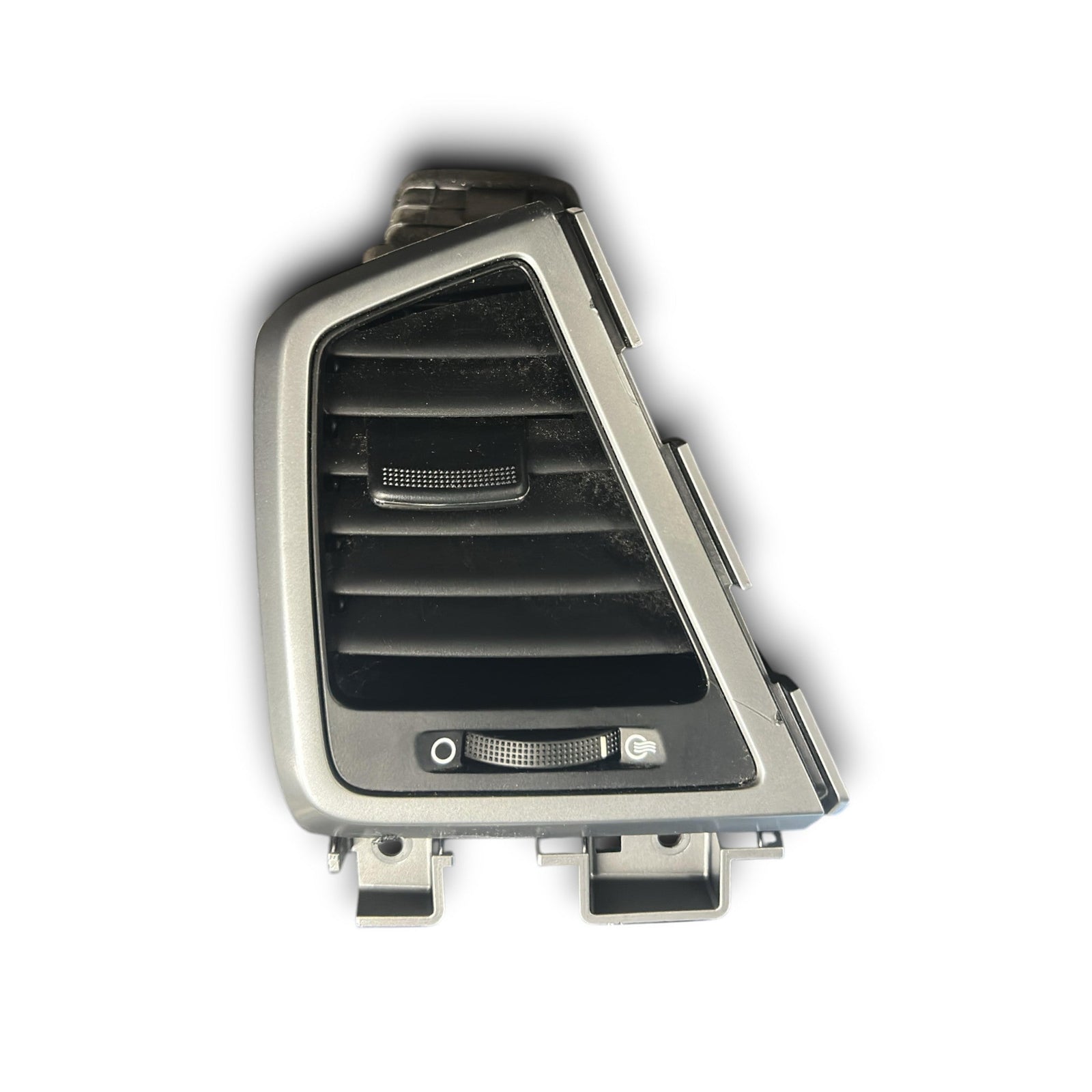 Bocchetta Aria Cruscotto Sinistra Hyundai Tucson cod.97480 - D7000 (2015 > 2018) - F&P CRASH SRLS - Ricambi Usati