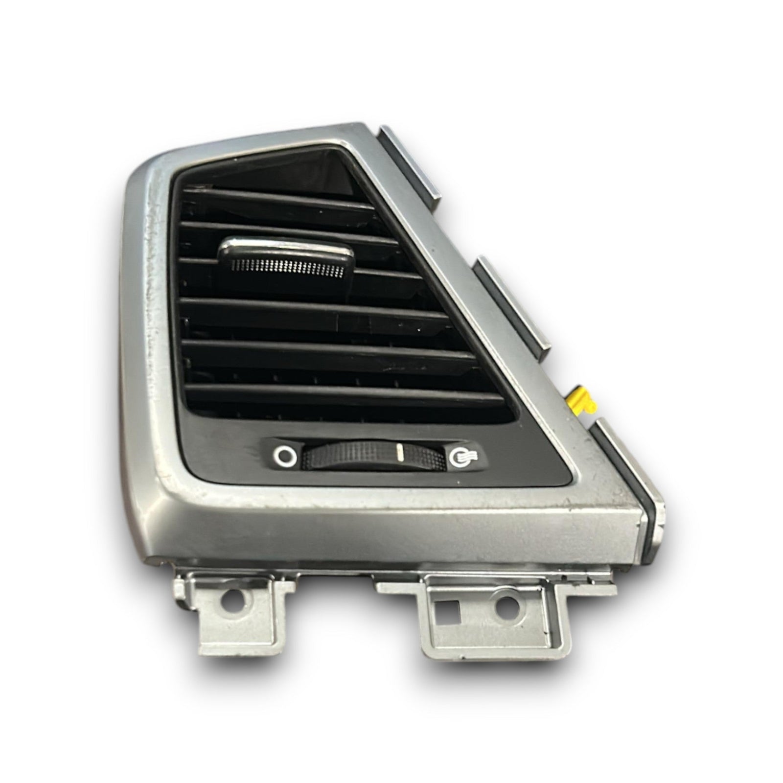 Bocchetta Aria Cruscotto Sinistra Hyundai Tucson cod.97480 - D7000 (2015 > 2020) - F&P CRASH SRLS - Ricambi Usati