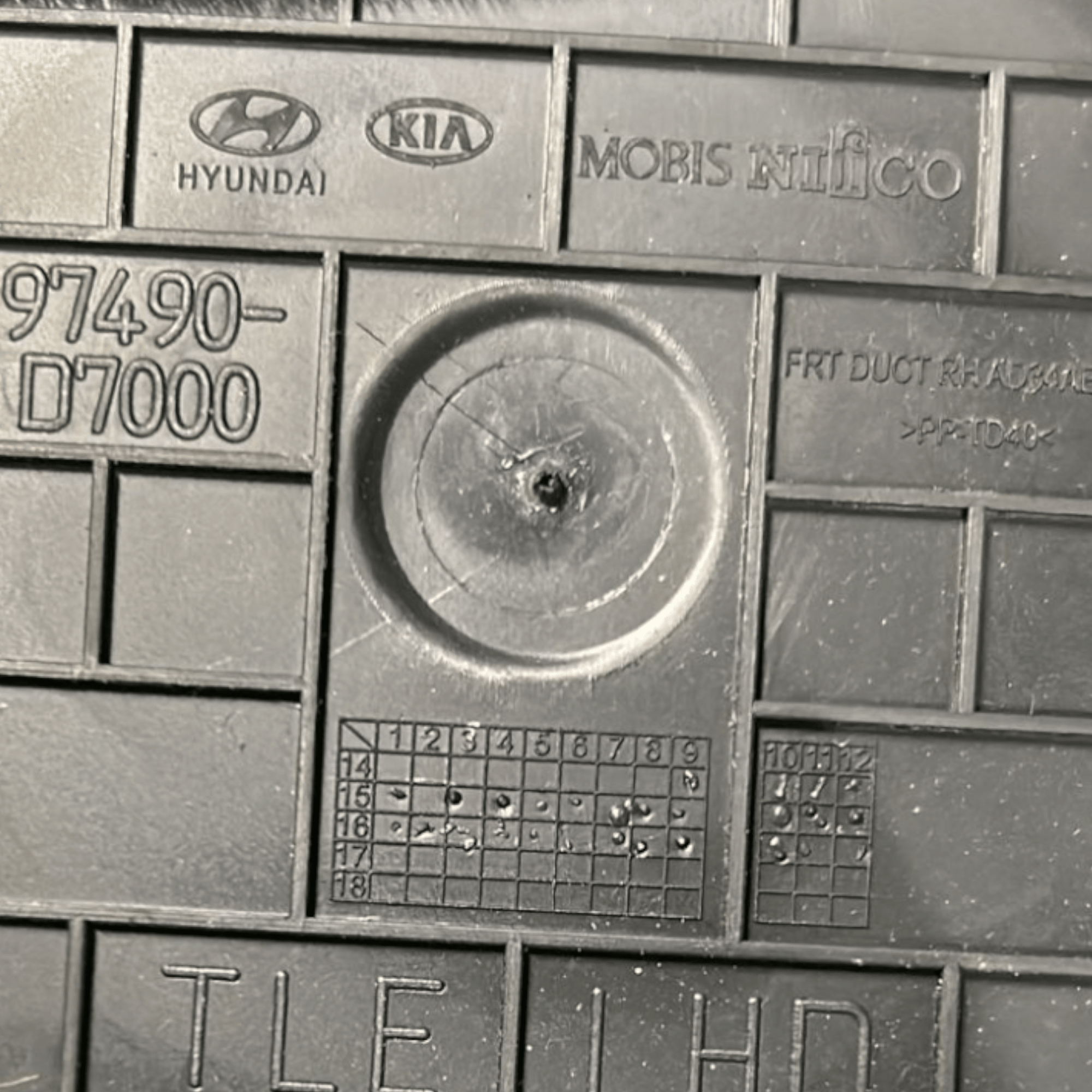 Bocchetta Aria Destra Hyundai Tucson (2015 >) cod:97490 - D7000 - F&P CRASH SRLS - Ricambi Usati