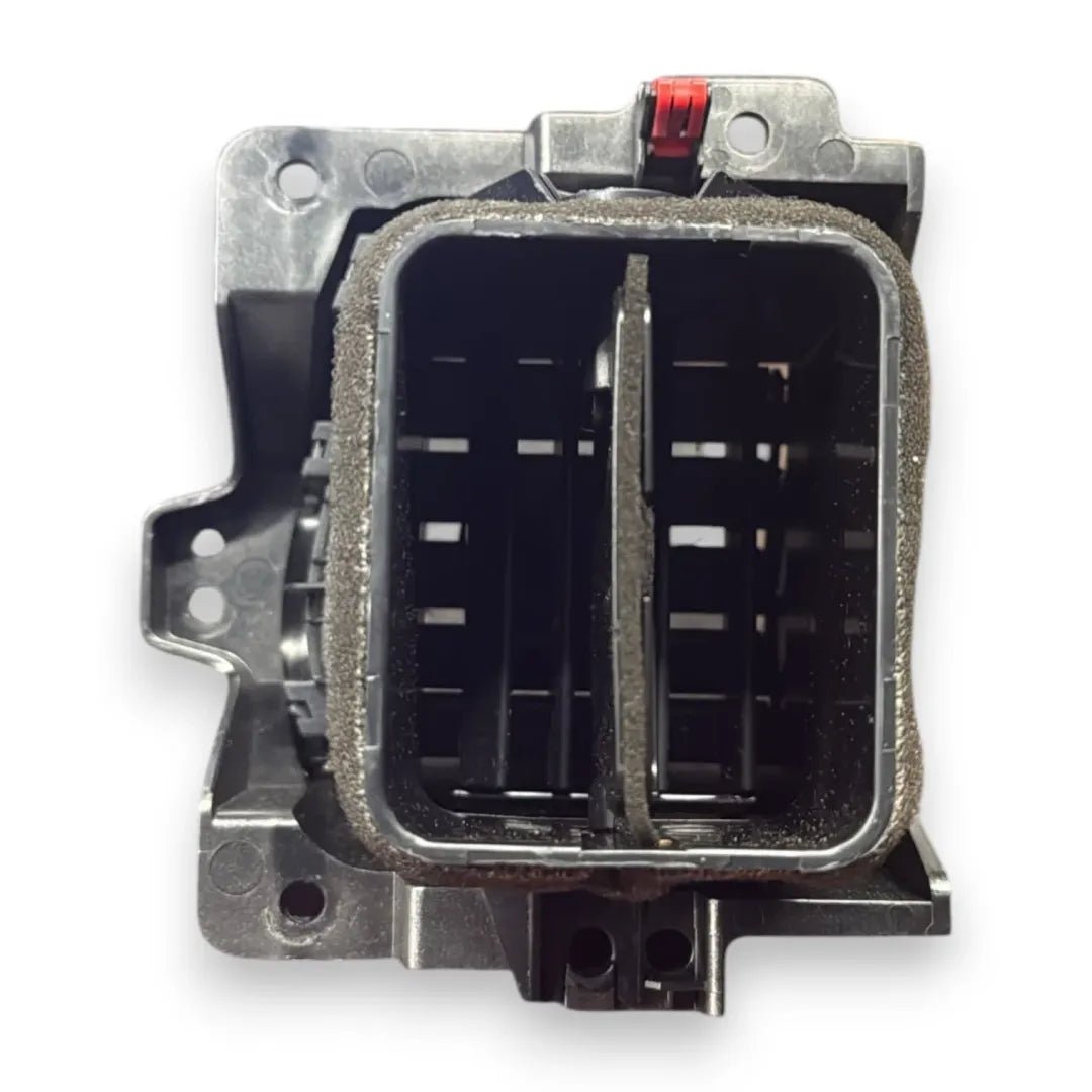 Dettaglio Bocchetta aria laterale cruscotto destra Lexus NX 2017–2022 OEM 5565078011 - foto 2