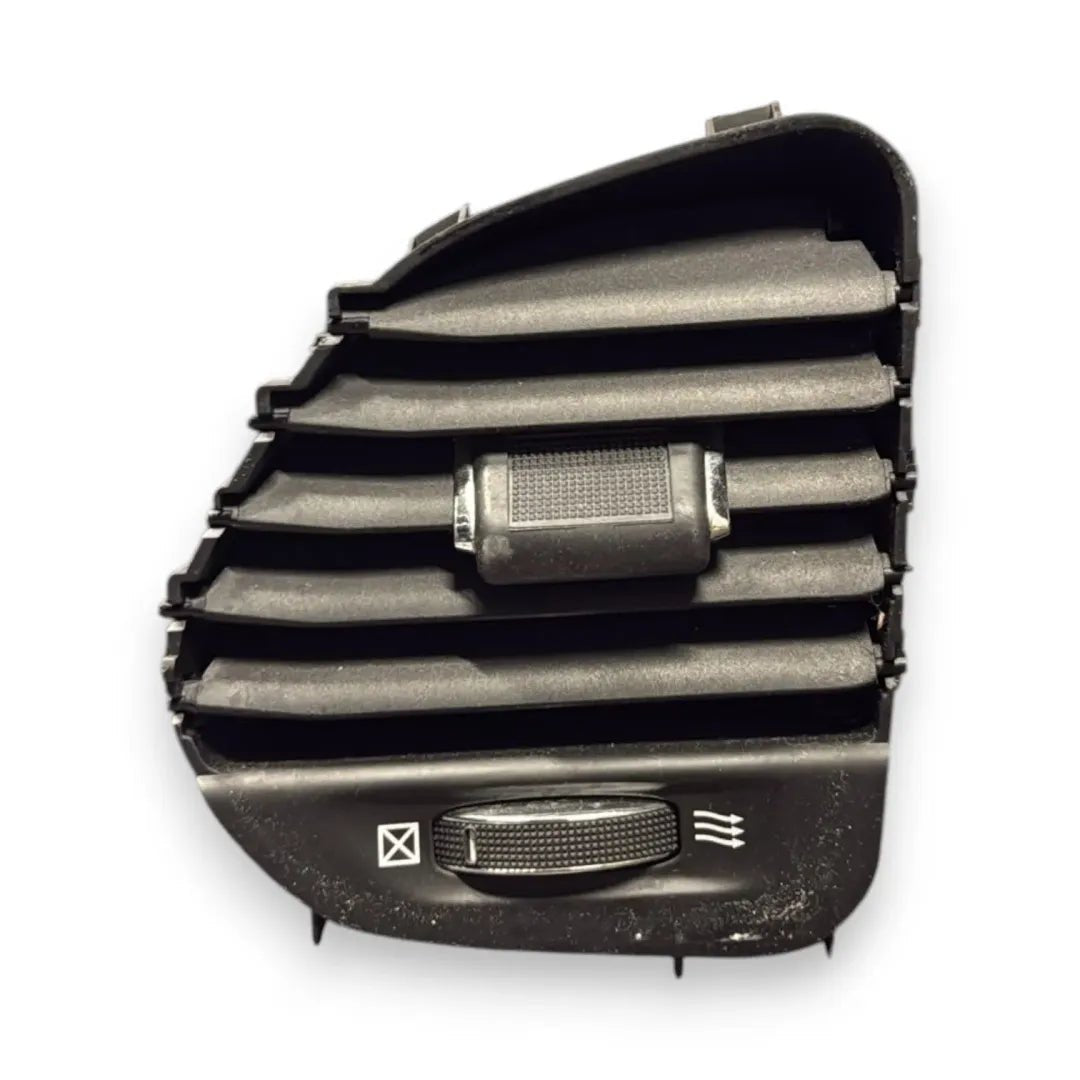Bocchetta aria laterale cruscotto sinistra Jeep Renegade 5I OEM 735615687 - F&amp;P CRASH SRL - Ricambi Usati