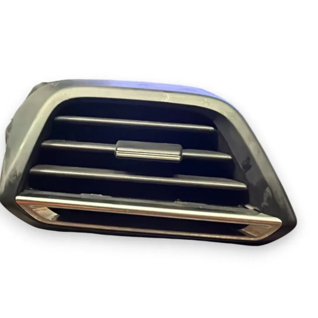 Bocchetta aria laterale cruscotto sinistra Peugeot 208 2019–2023 OEM 98283685DX